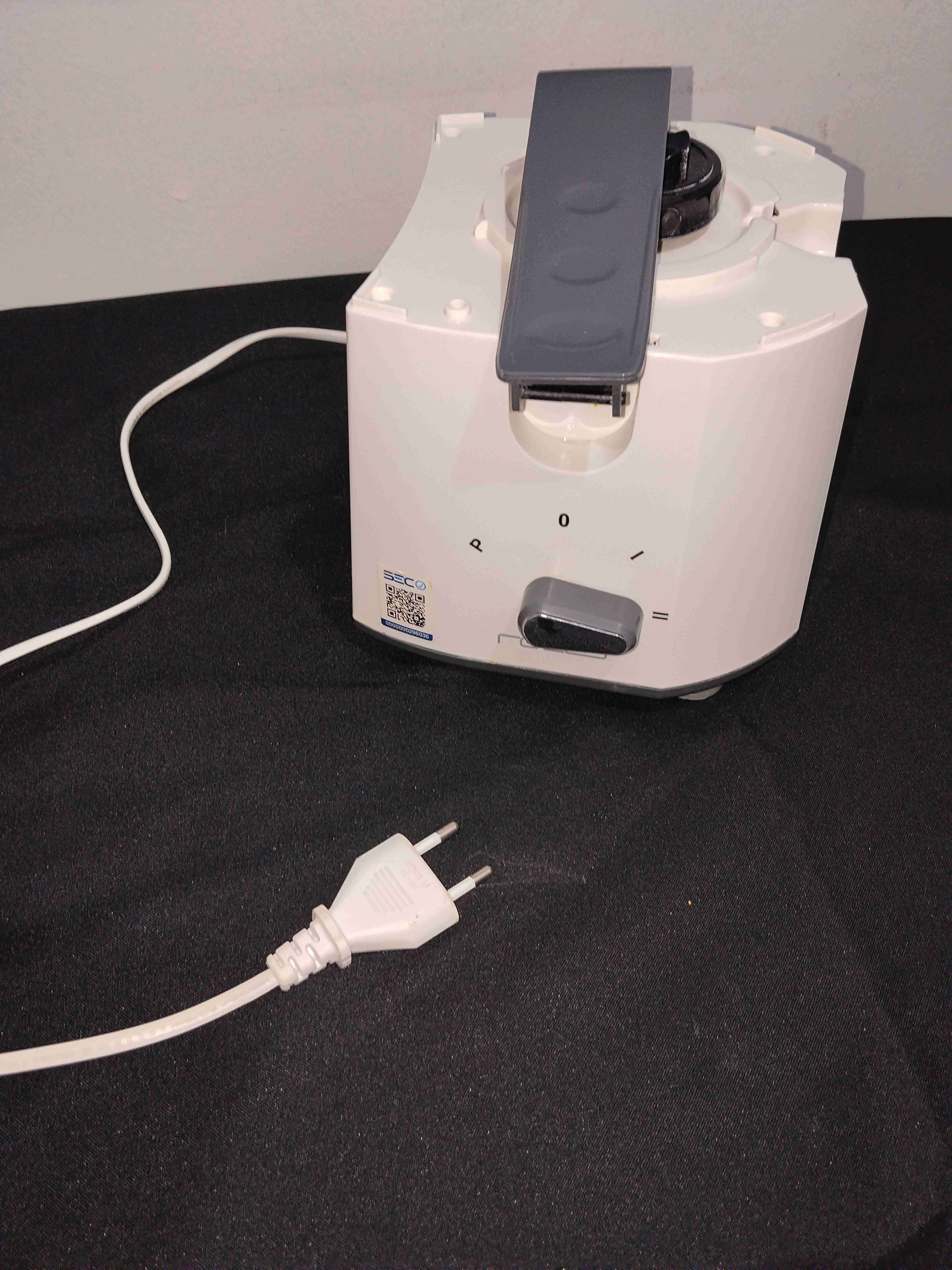 Extractor de jugo blanco compacto - miniatura 6