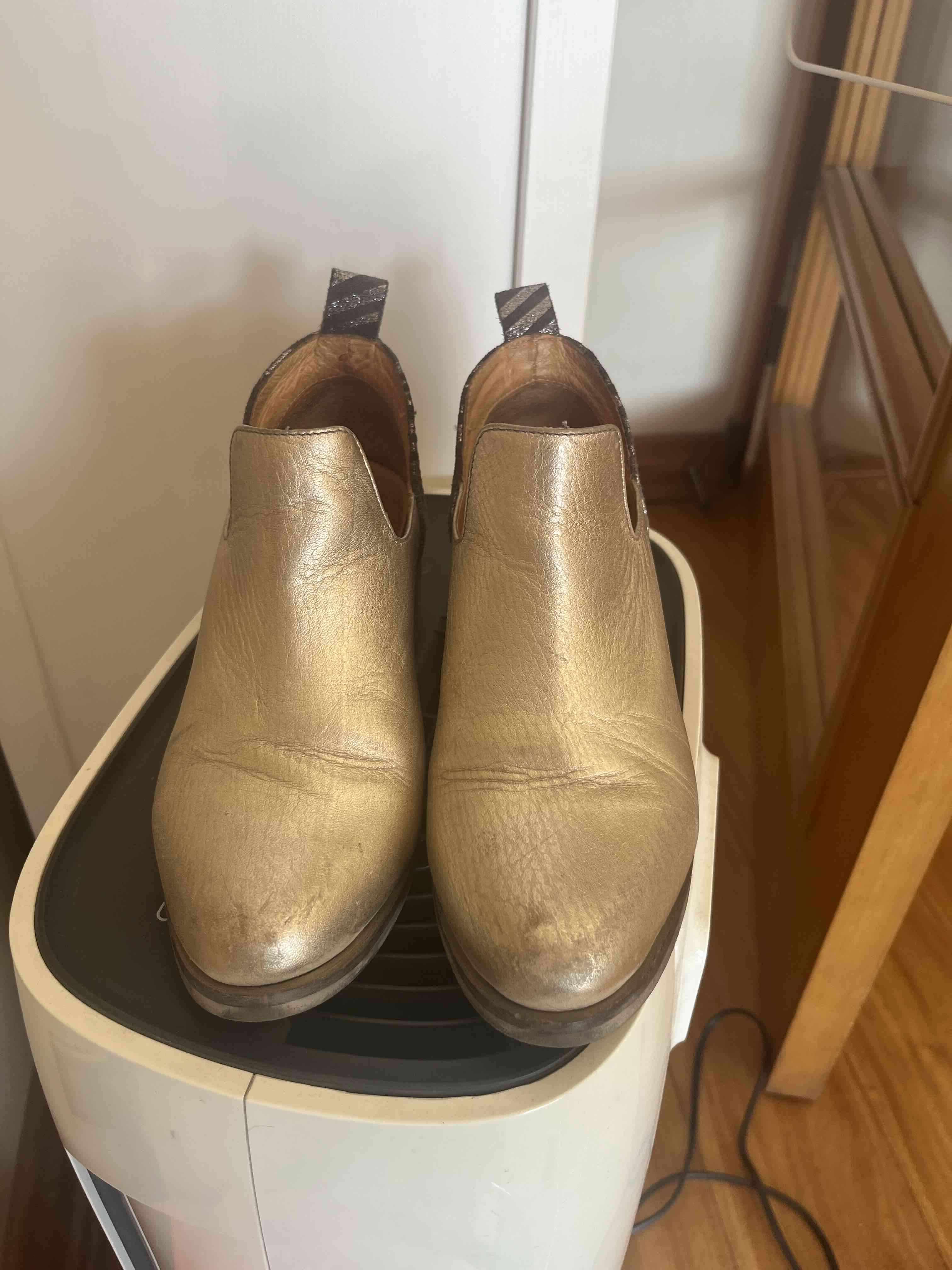 Botines dorados de cuero talla 35 - miniatura 2