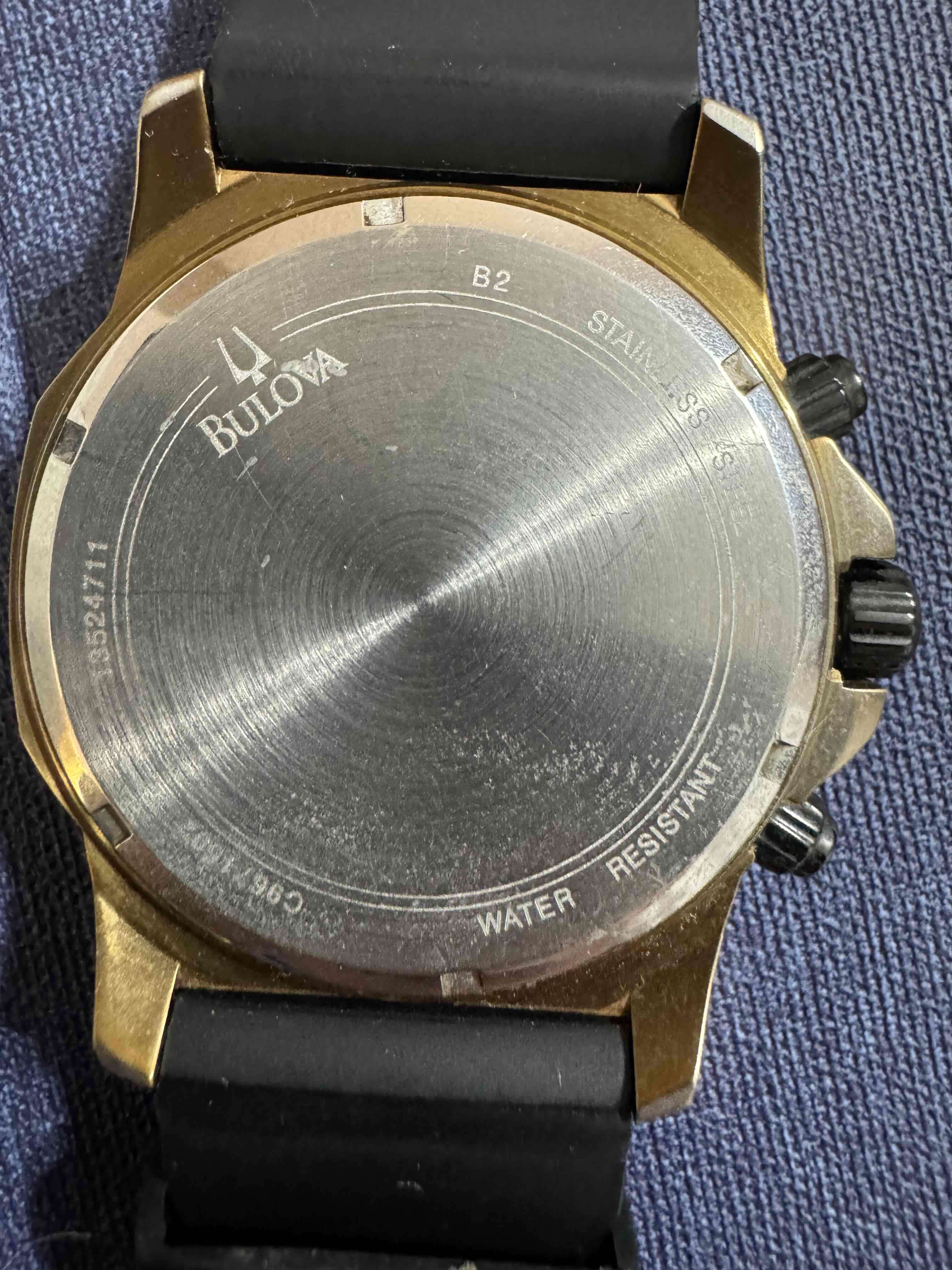 Reloj Bulova Marine Star dorado - miniatura 3