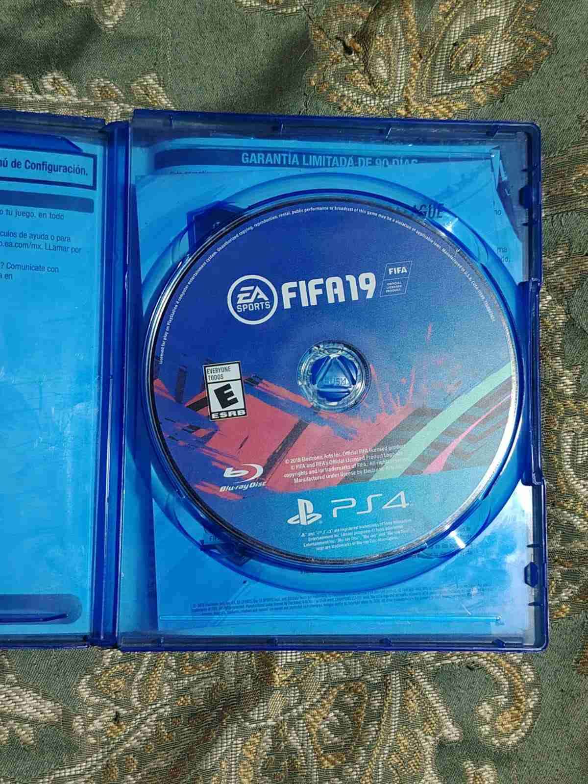 Juego FIFA 19 para PS4 - miniatura 3