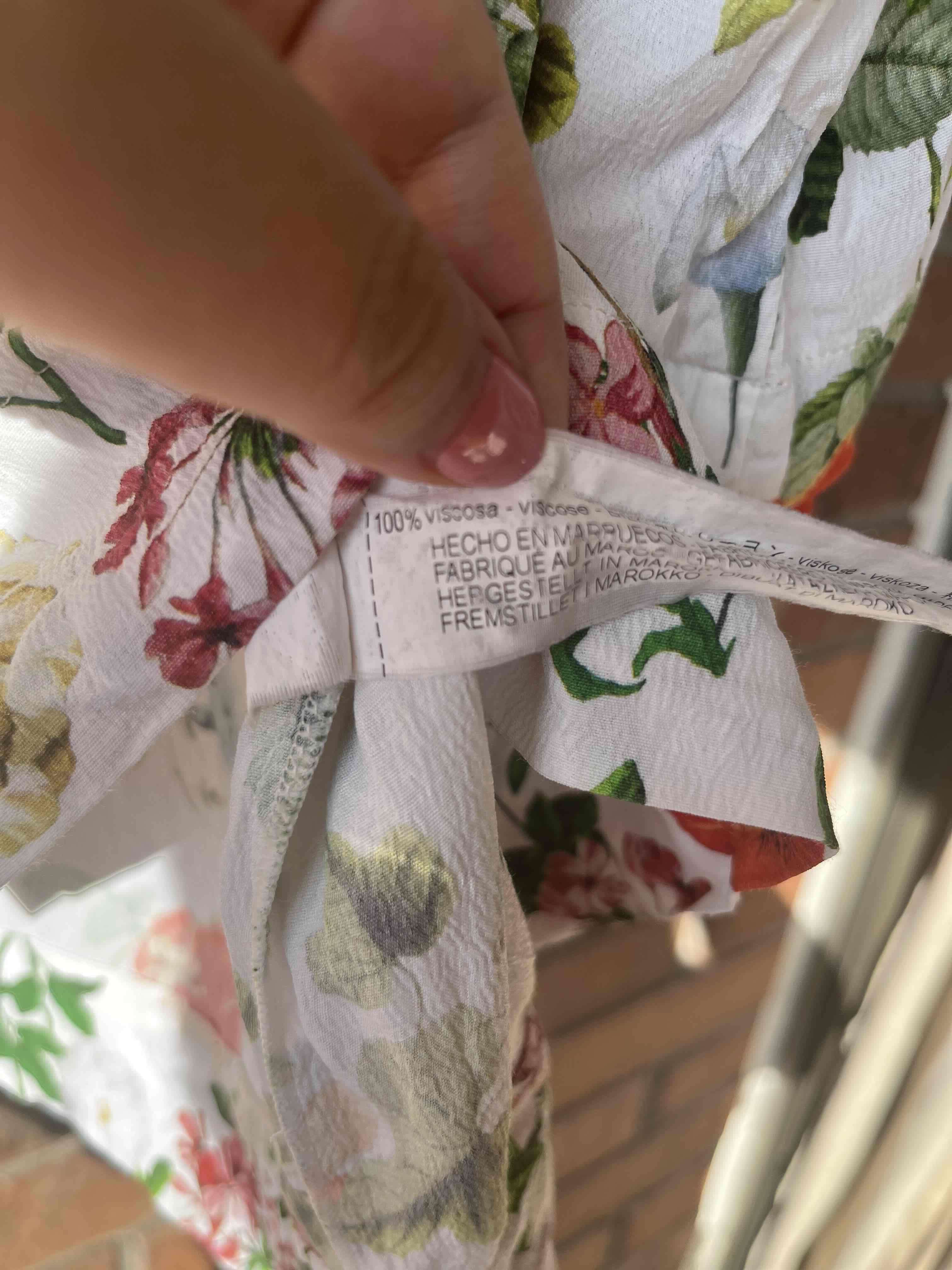 Blusa Zara floral manga 3/4 - miniatura 3