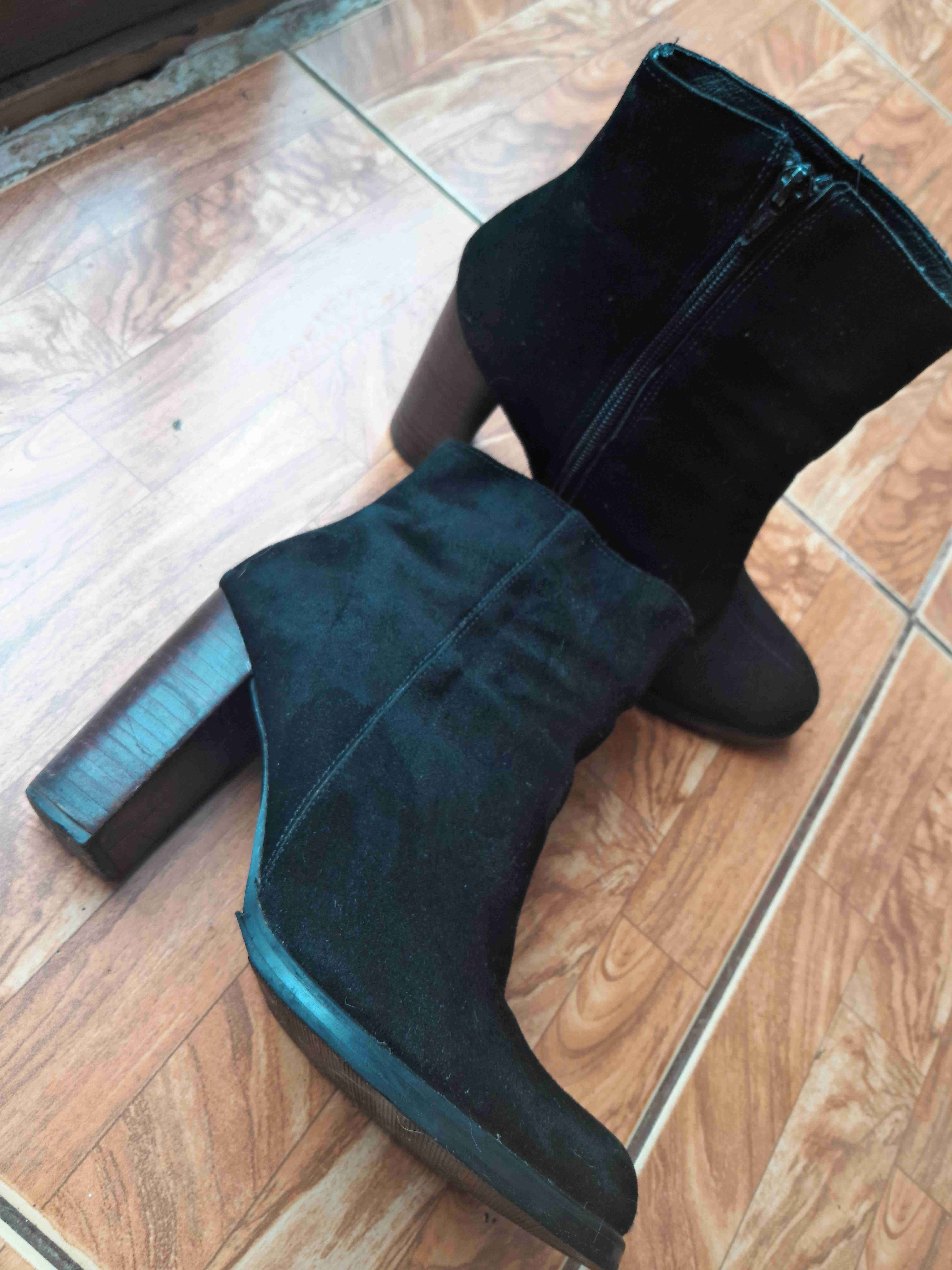 Botines negros de tacón alto - miniatura 1