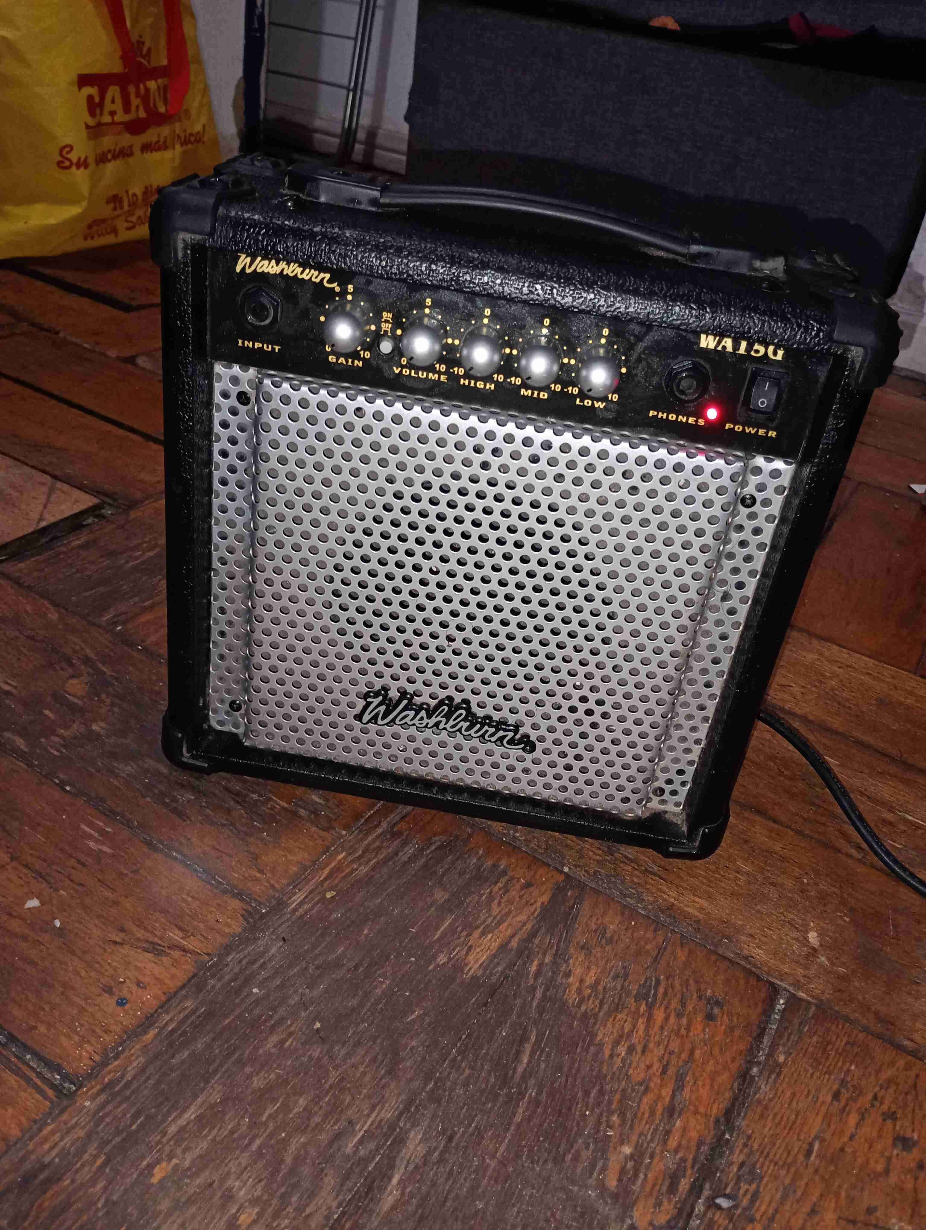 Amplificador Washburn WA15G - miniatura 1