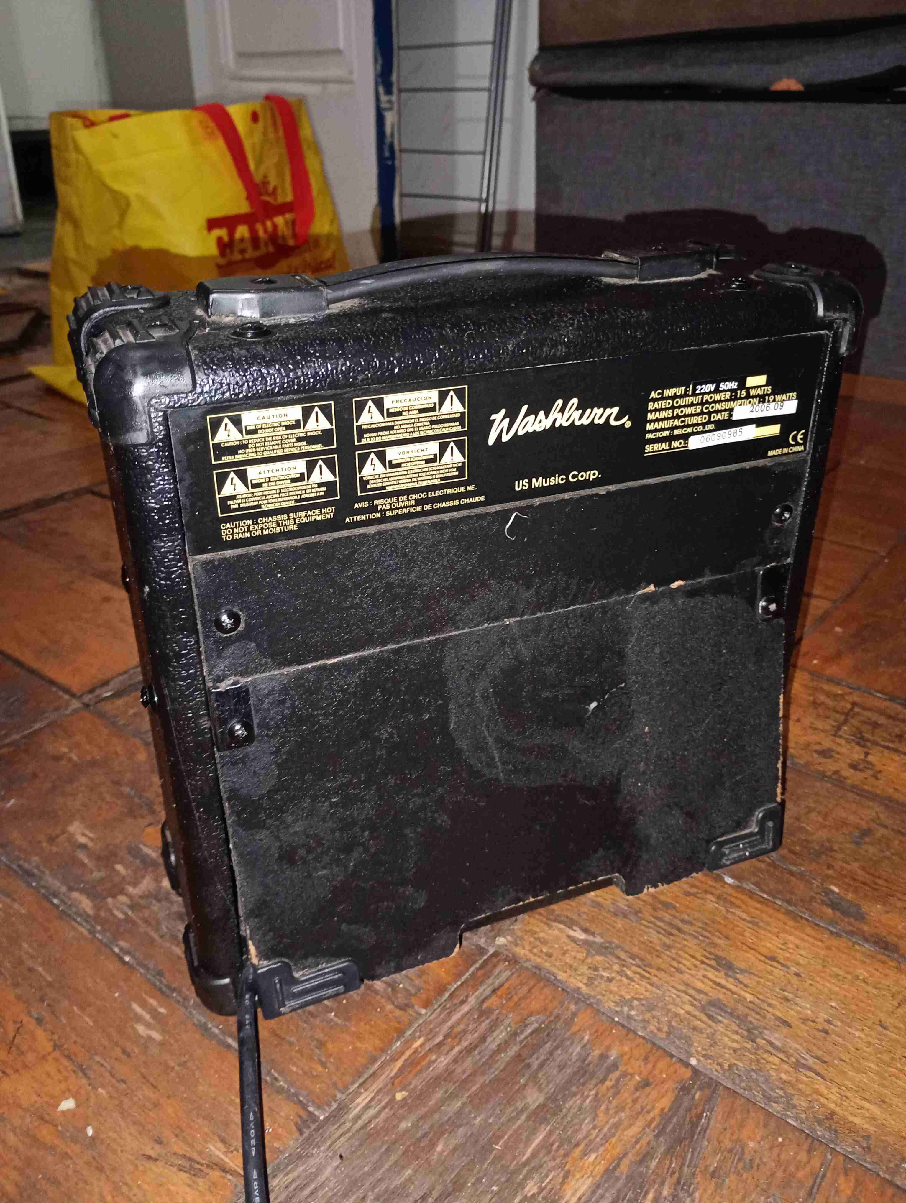 Amplificador Washburn WA15G - miniatura 2