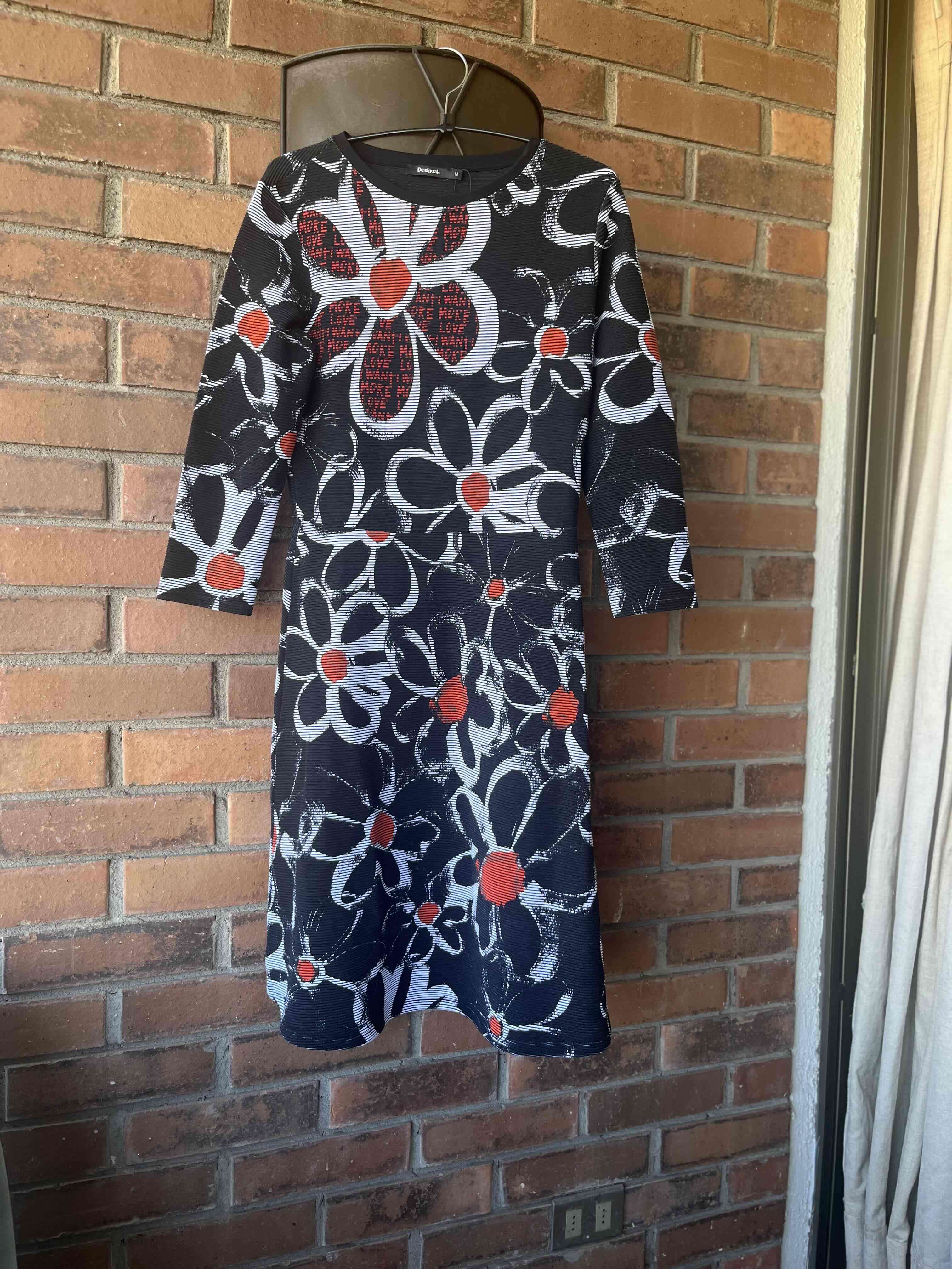 Vestido floral negro estampado Desigual - miniatura 3