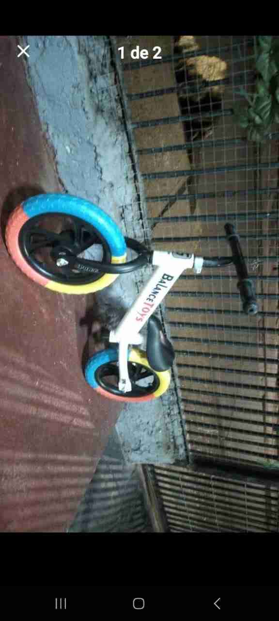Bicicleta de equilibrio multicolor - miniatura 2