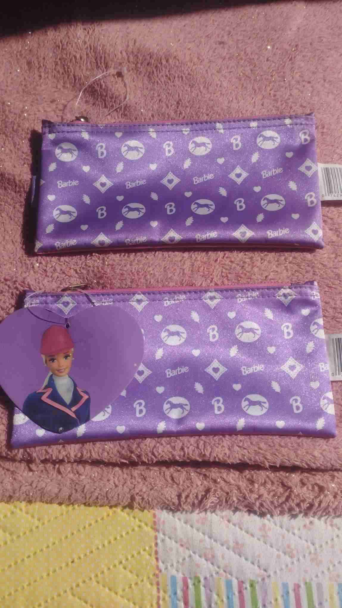 Estuches Barbie morados
