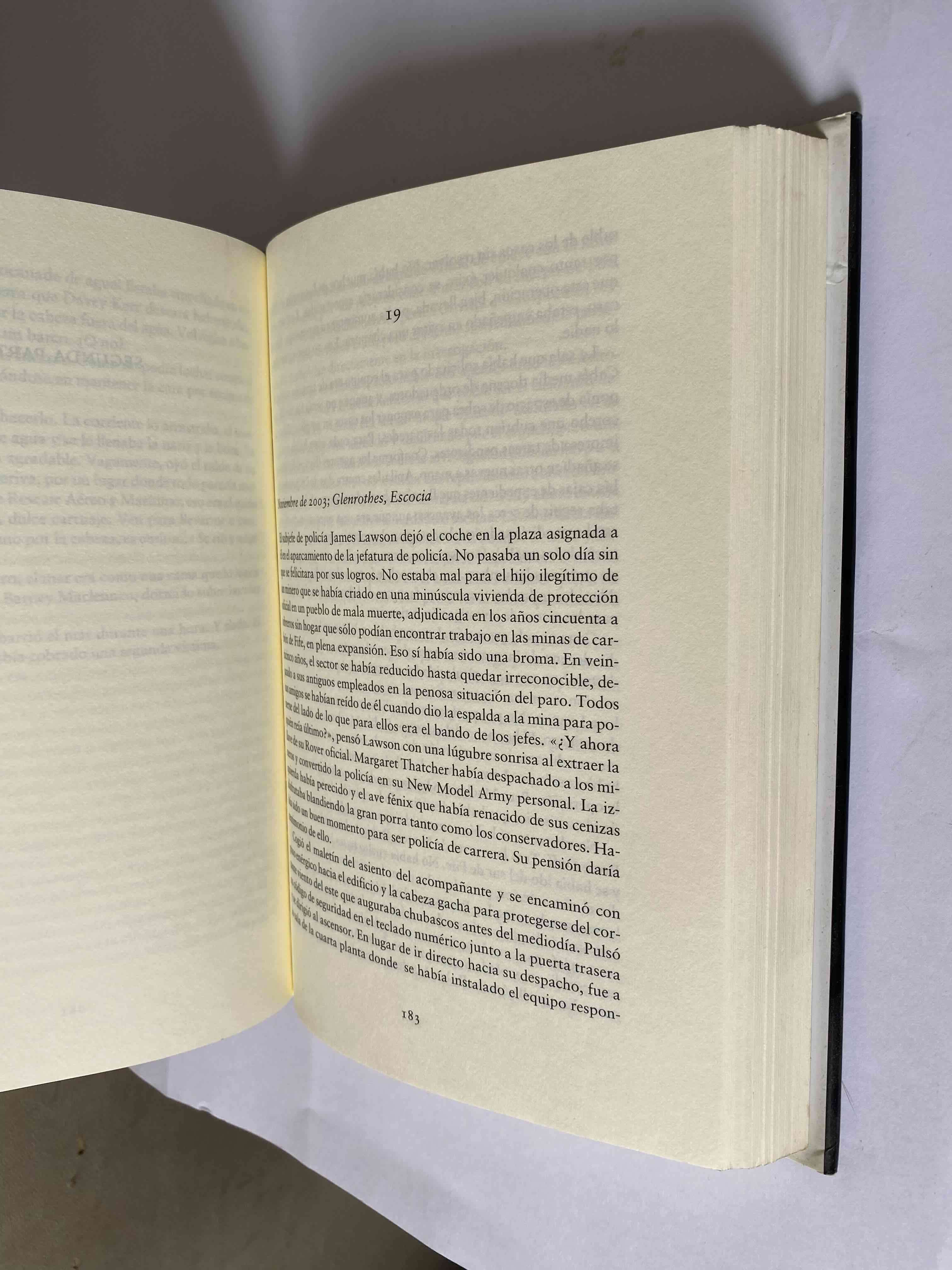 Libro 'Un eco lejano' - miniatura 2