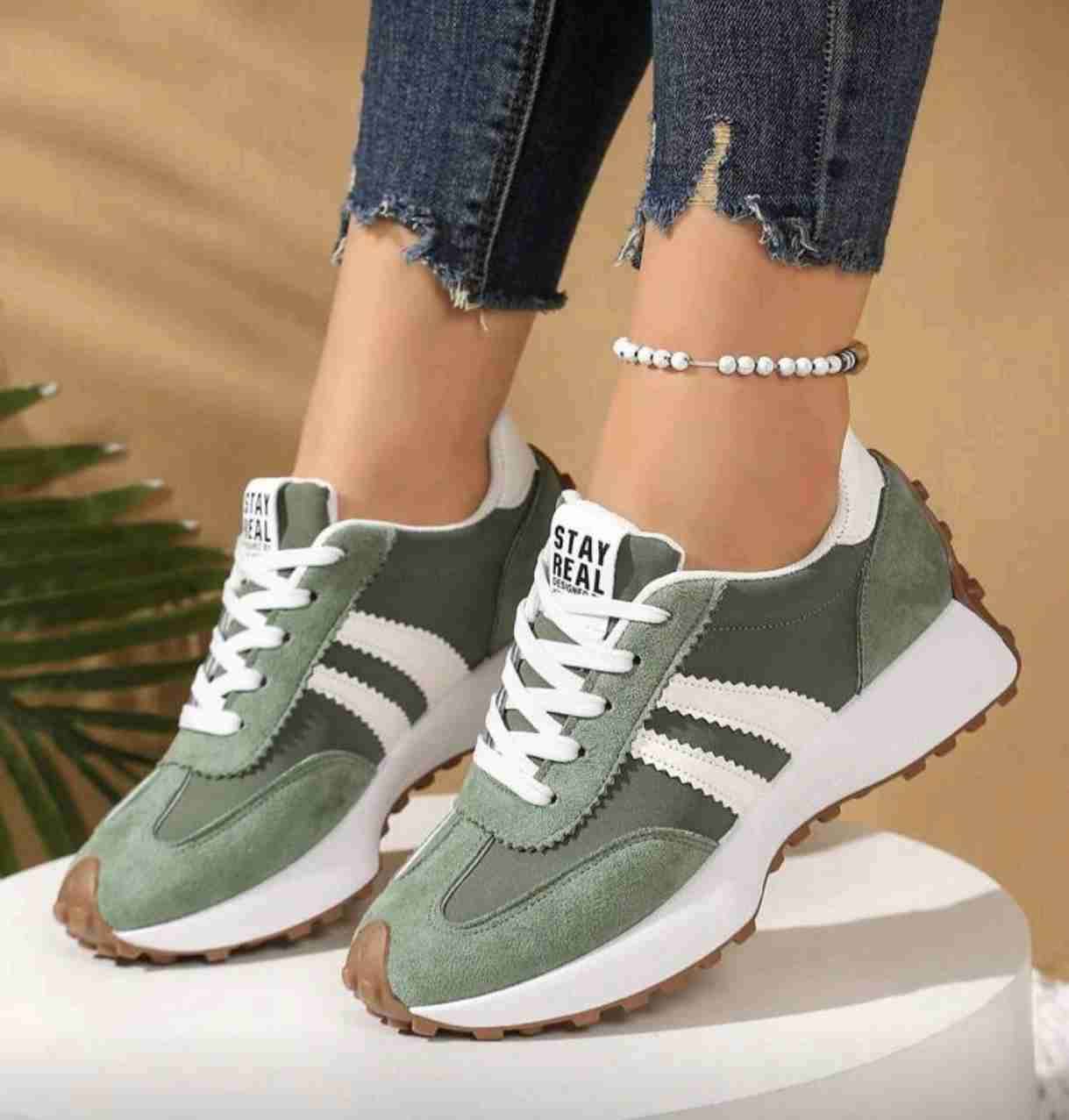 Zapatillas deportivas verde y blanco - miniatura 1