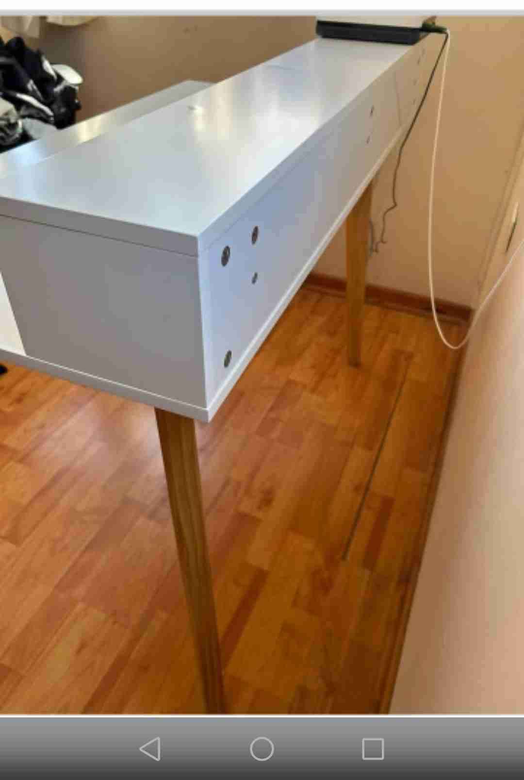 Escritorio blanco con cajones - miniatura 2