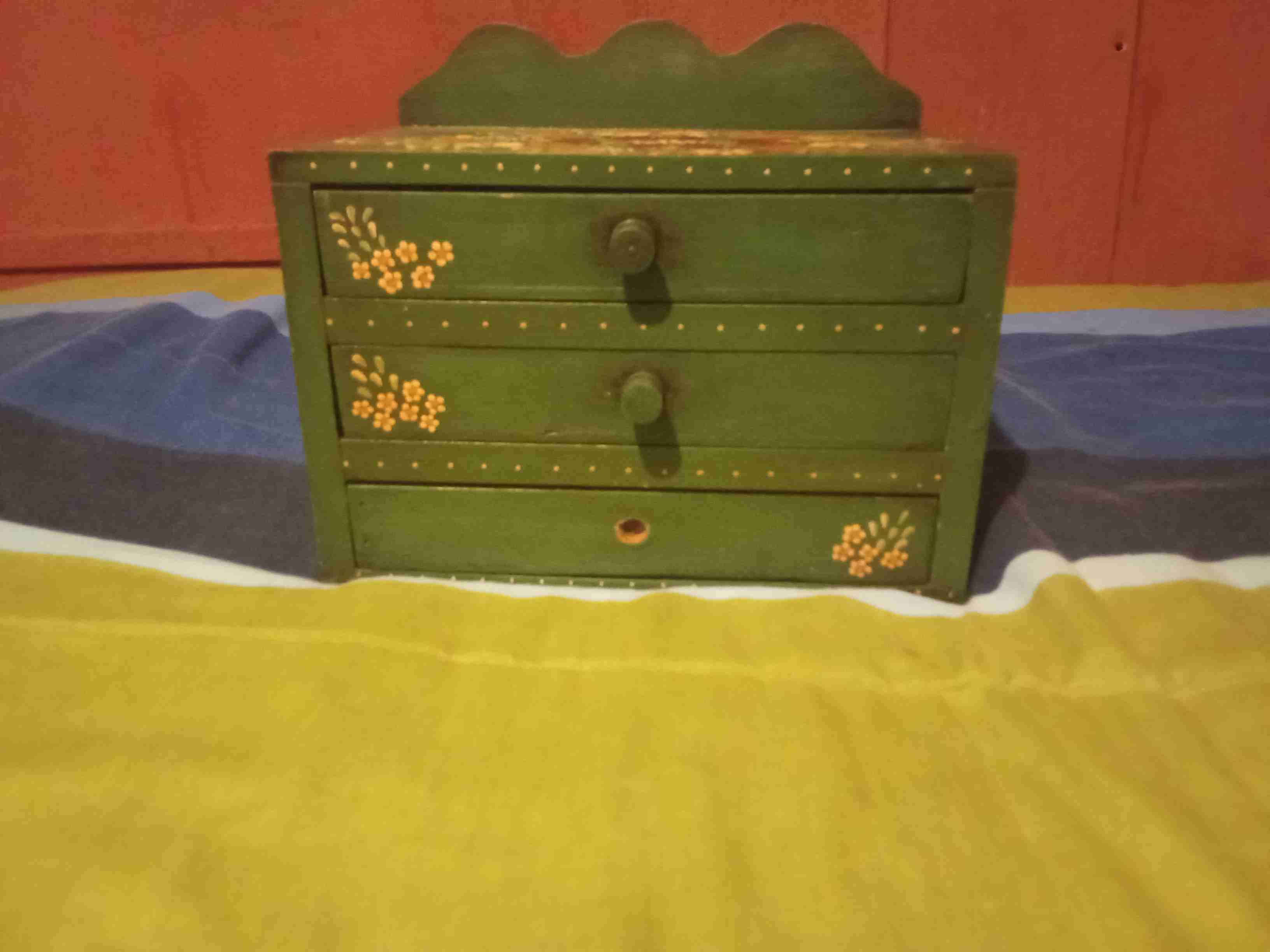 Cajonera de madera decorativa - miniatura 1