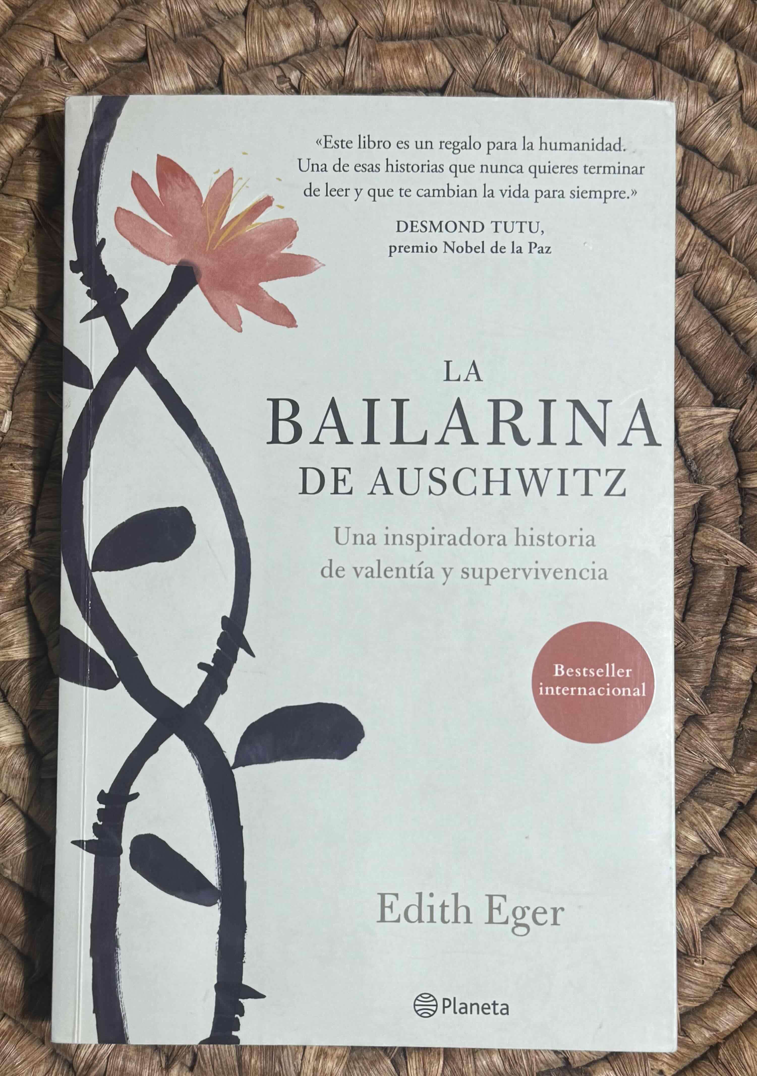 Libro 'La bailarina de Auschwitz' - miniatura 1
