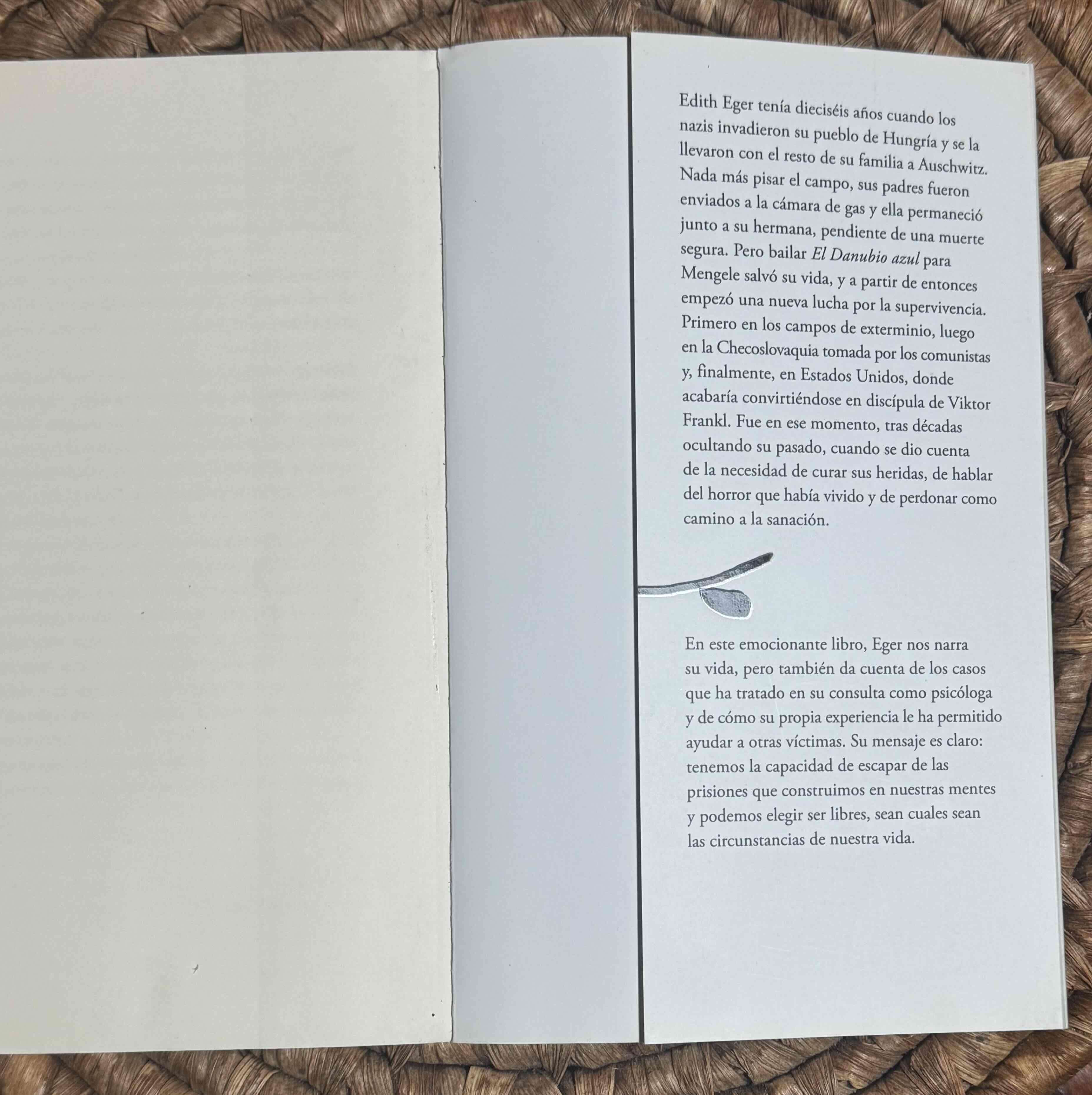 Libro 'La bailarina de Auschwitz' - miniatura 3