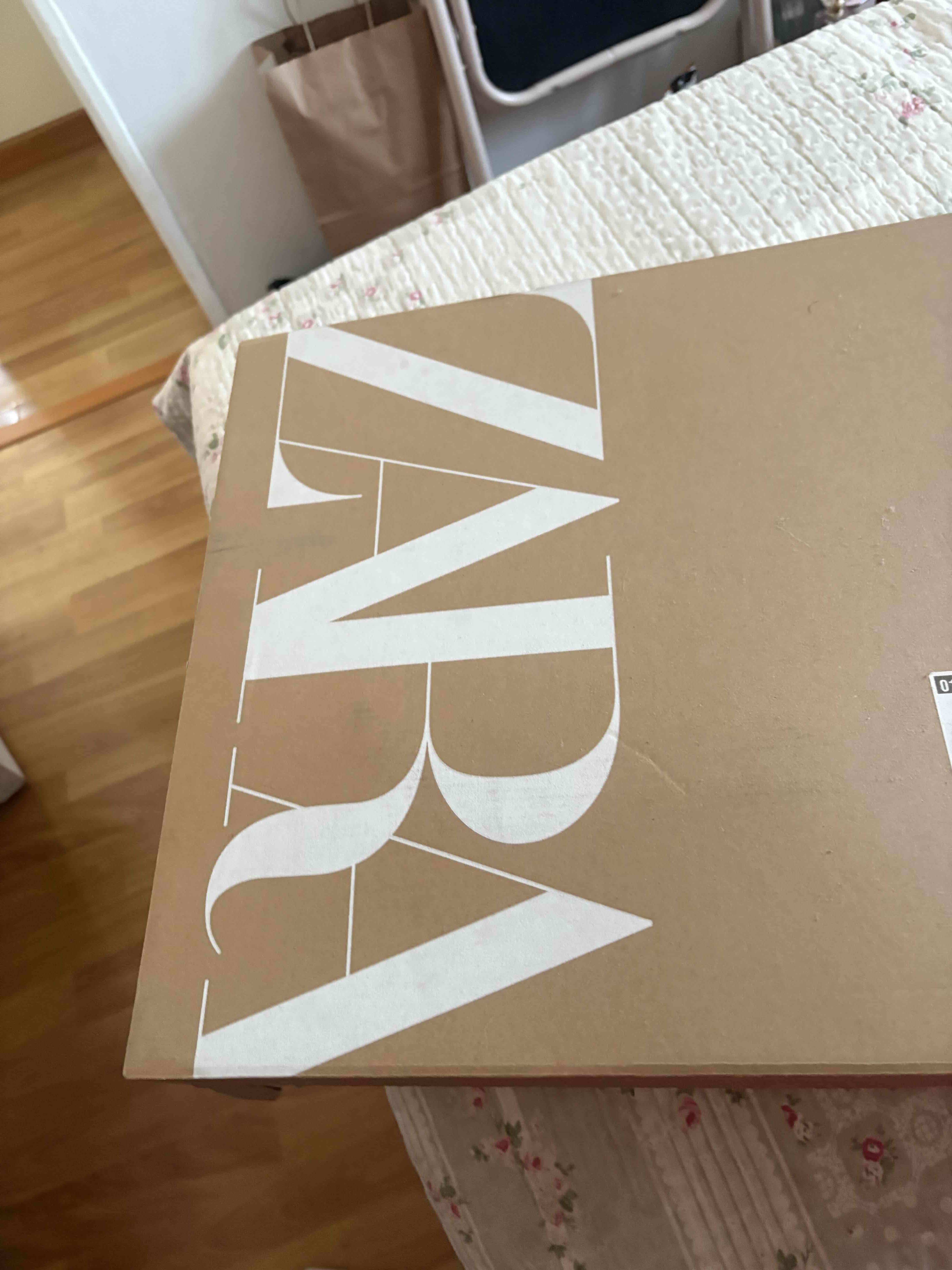 Bota de mujer ZARA nuevos - miniatura 1