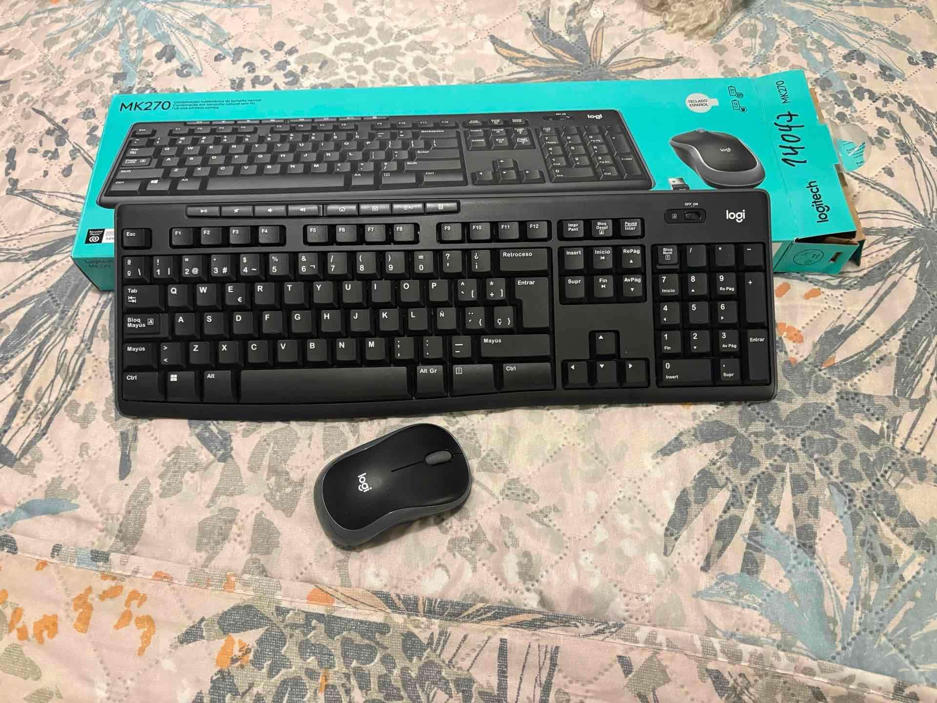 Teclado y mouse inalámbricos Logitech - miniatura 2