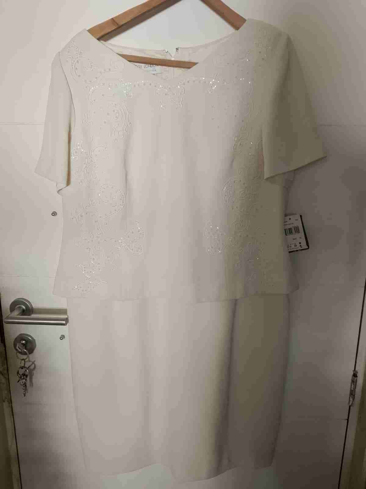 Vestido blanco con bordados - miniatura 3