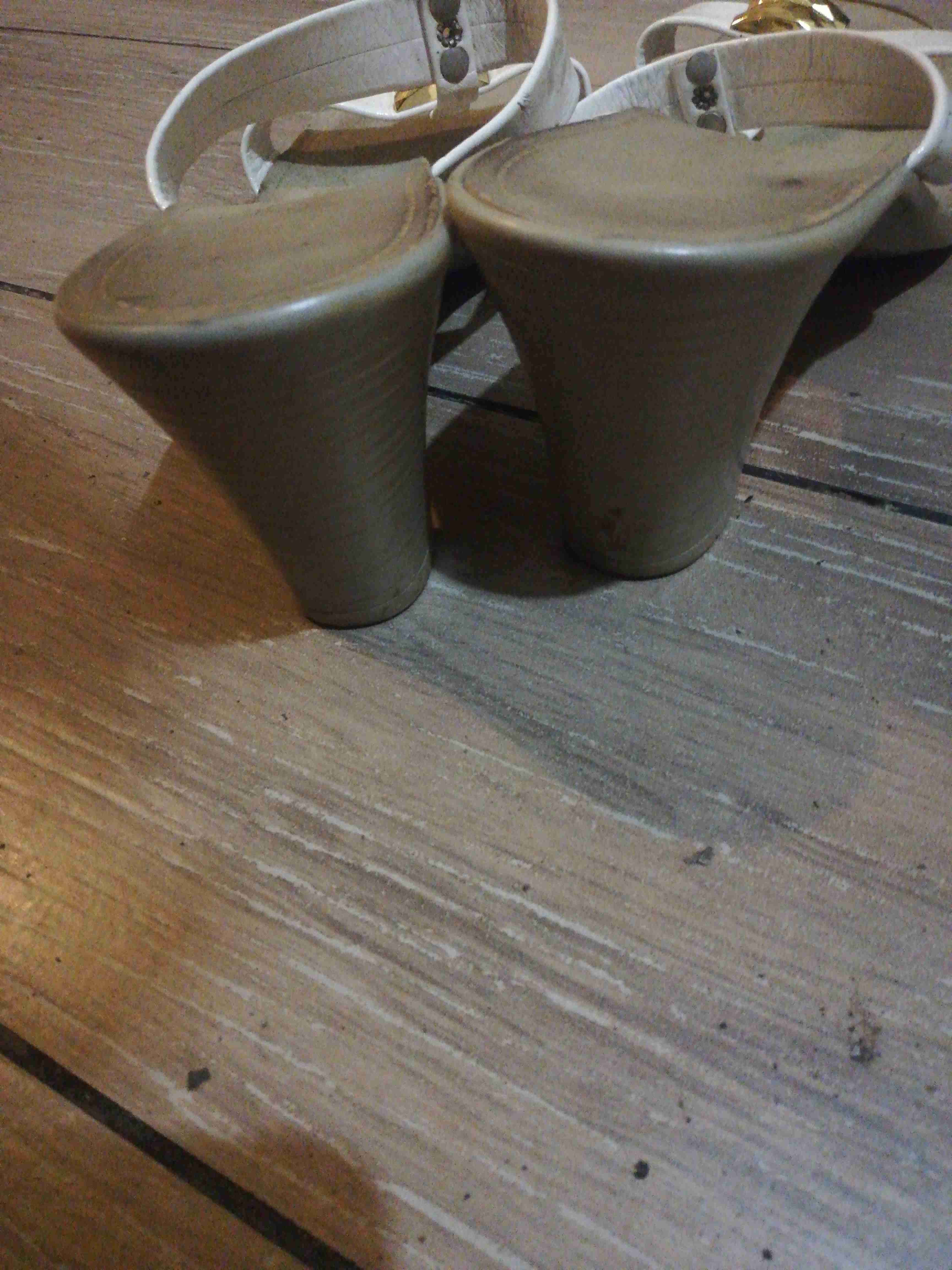 Sandalias blancas de tiritas - miniatura 4