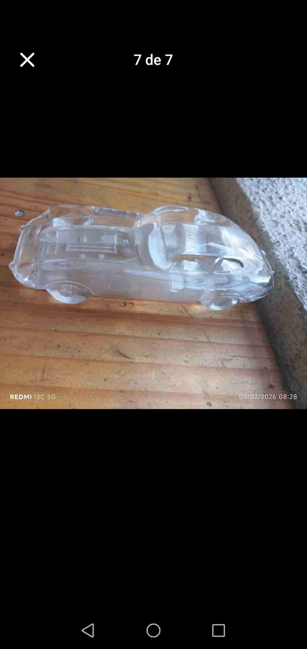 Figura de auto en cristal coleccionable - miniatura 1