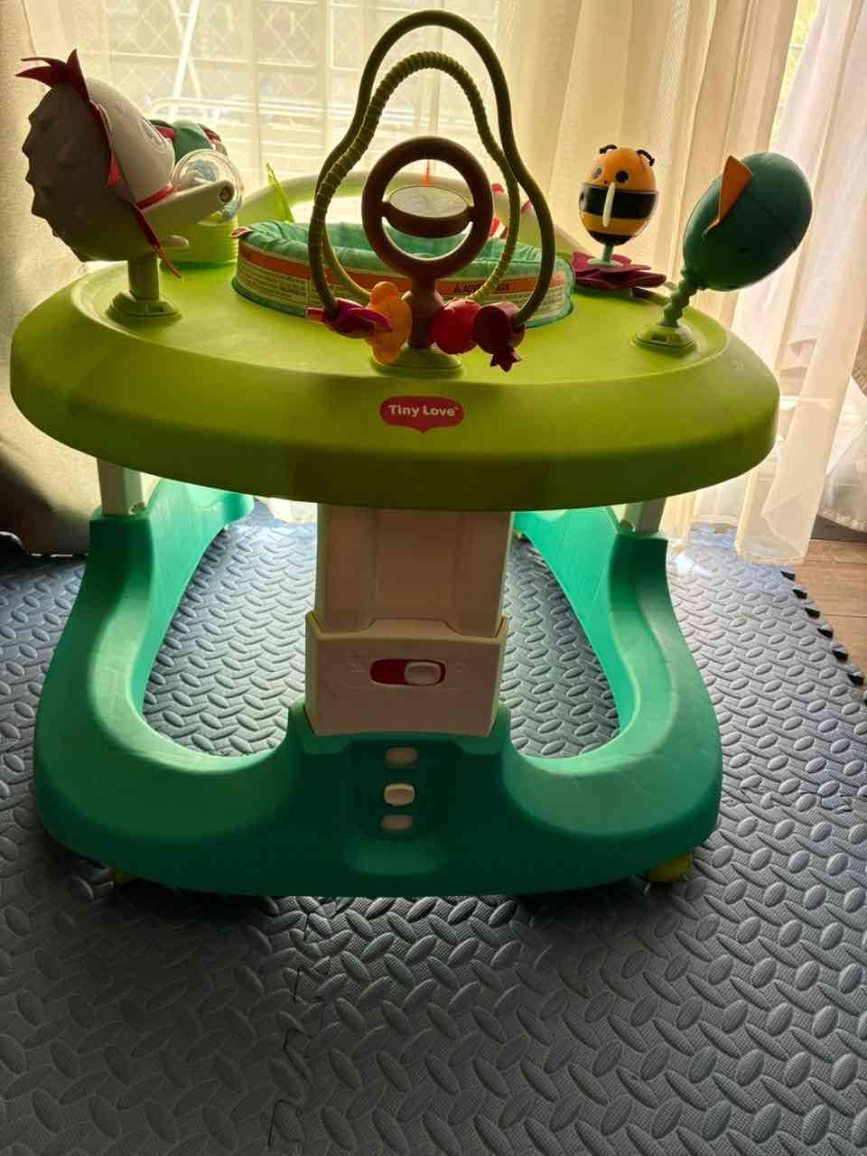 Andador de bebé Tiny Love - miniatura 1