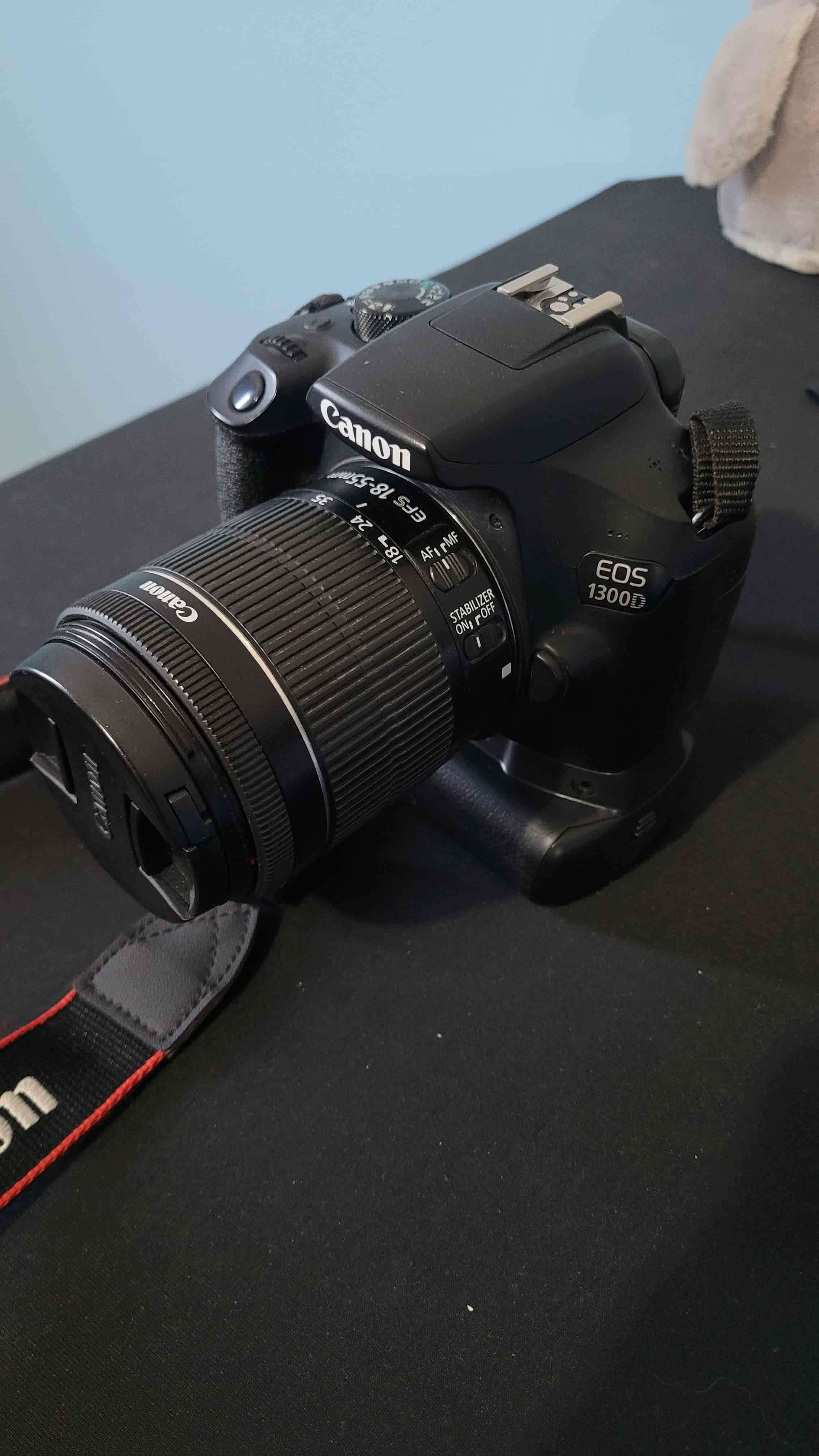 Cámara Canon con accesorios - miniatura 3