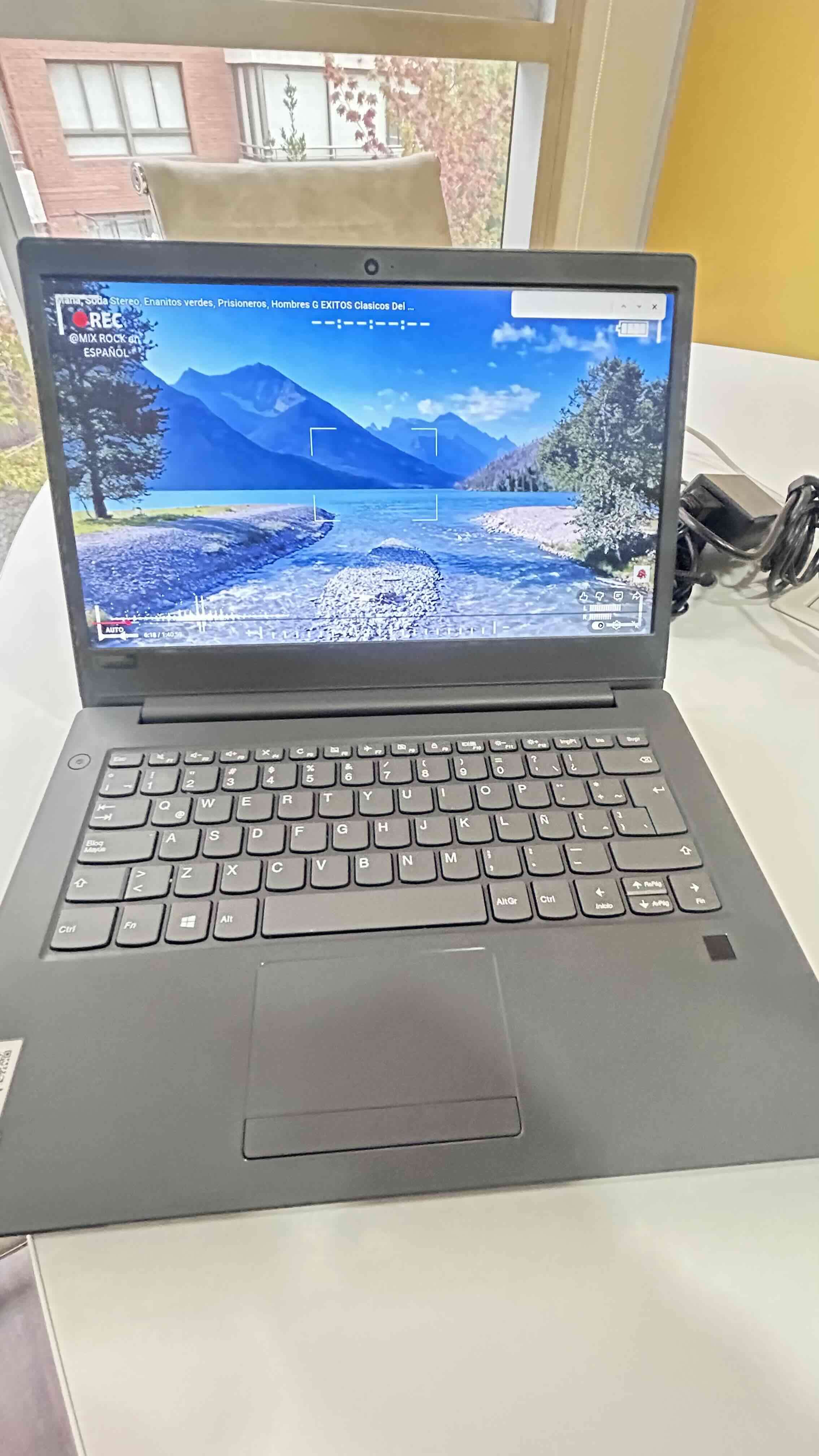 Notebook Lenovo Intel I3 - 256gb SSD - 16 gb RAM - miniatura 1