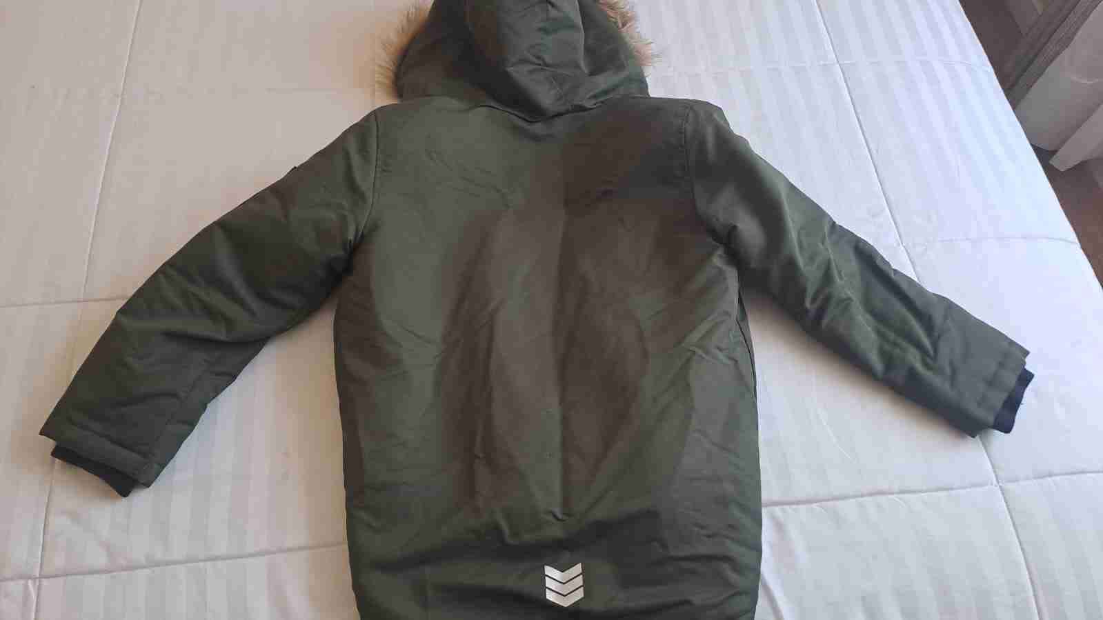 Parka verde con capucha - miniatura 3