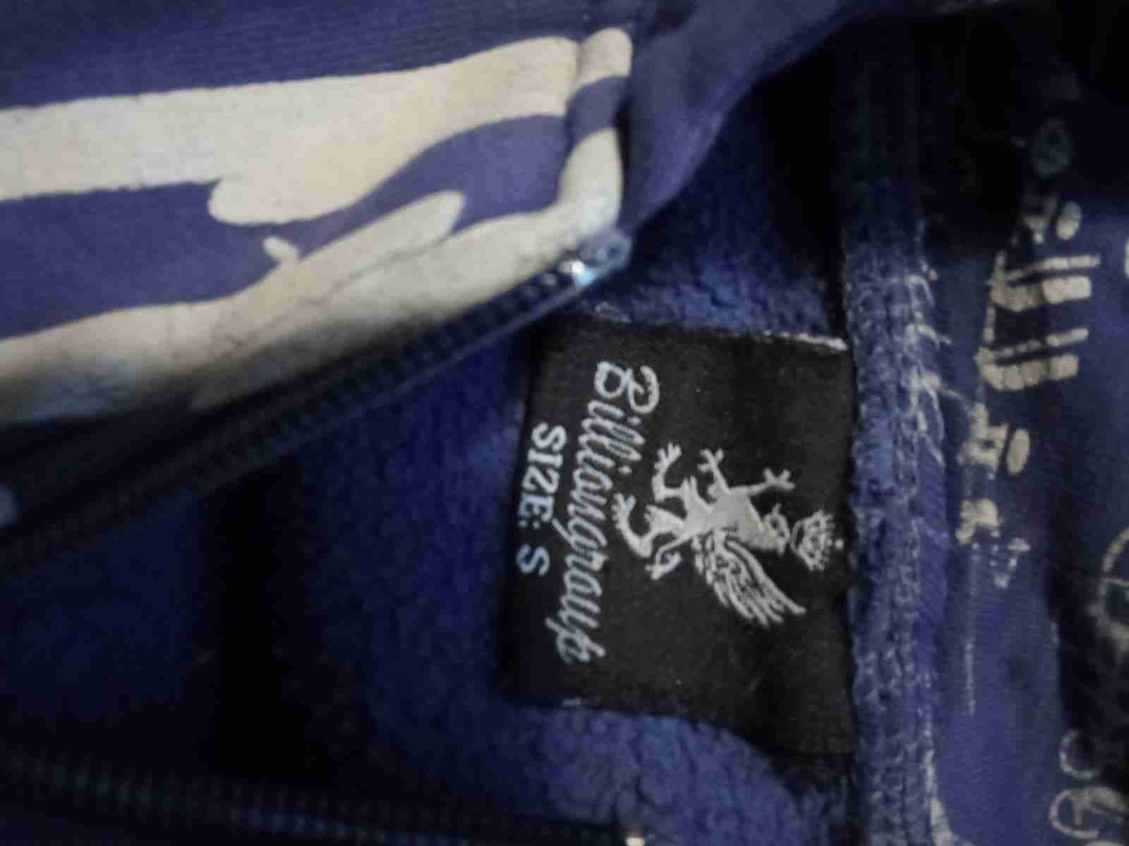 Polerón modado con capucha estampado - miniatura 4