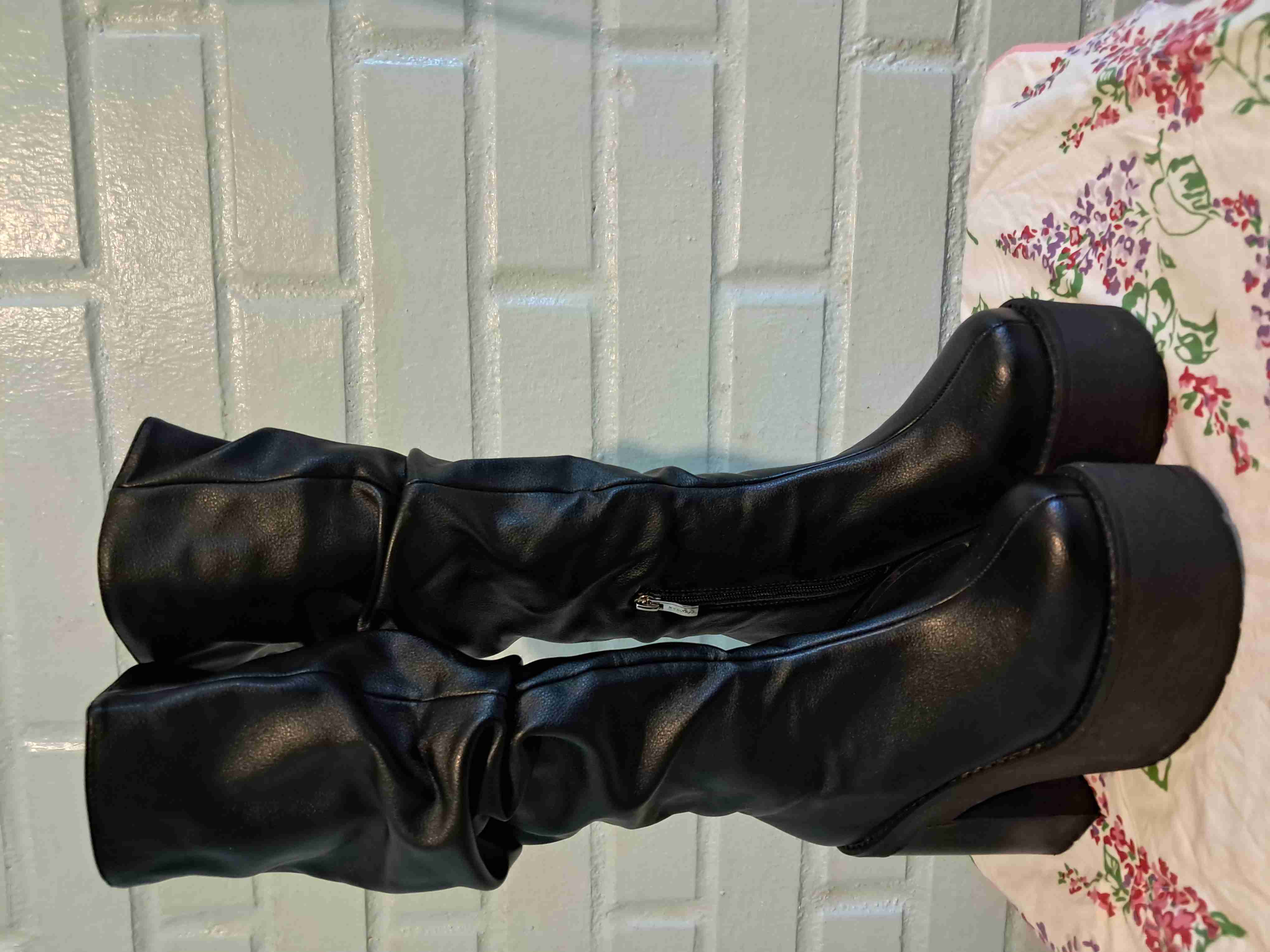 Botas negras de plataforma - miniatura 1