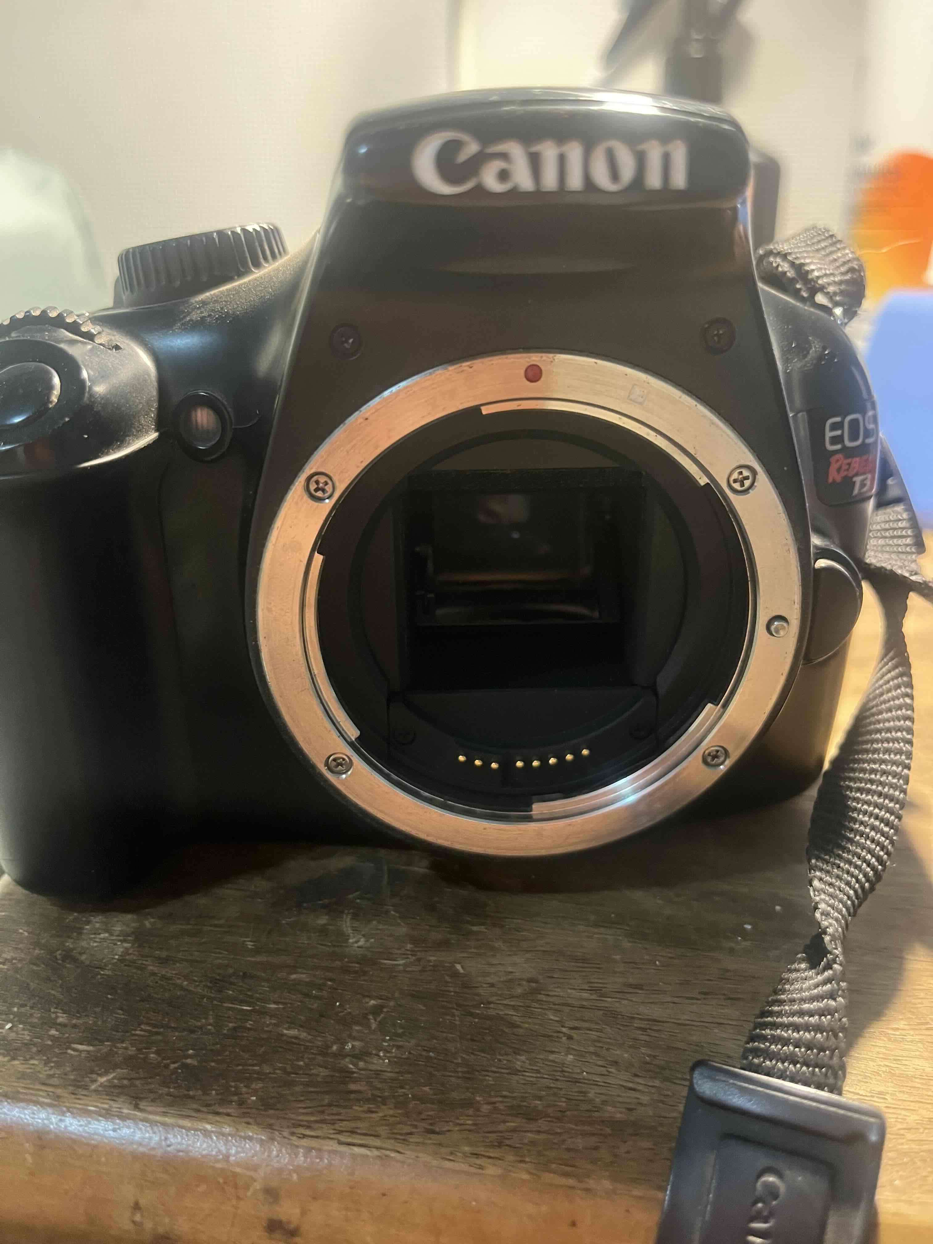 Cámara Canon EOS Rebel T3 usada - miniatura 4