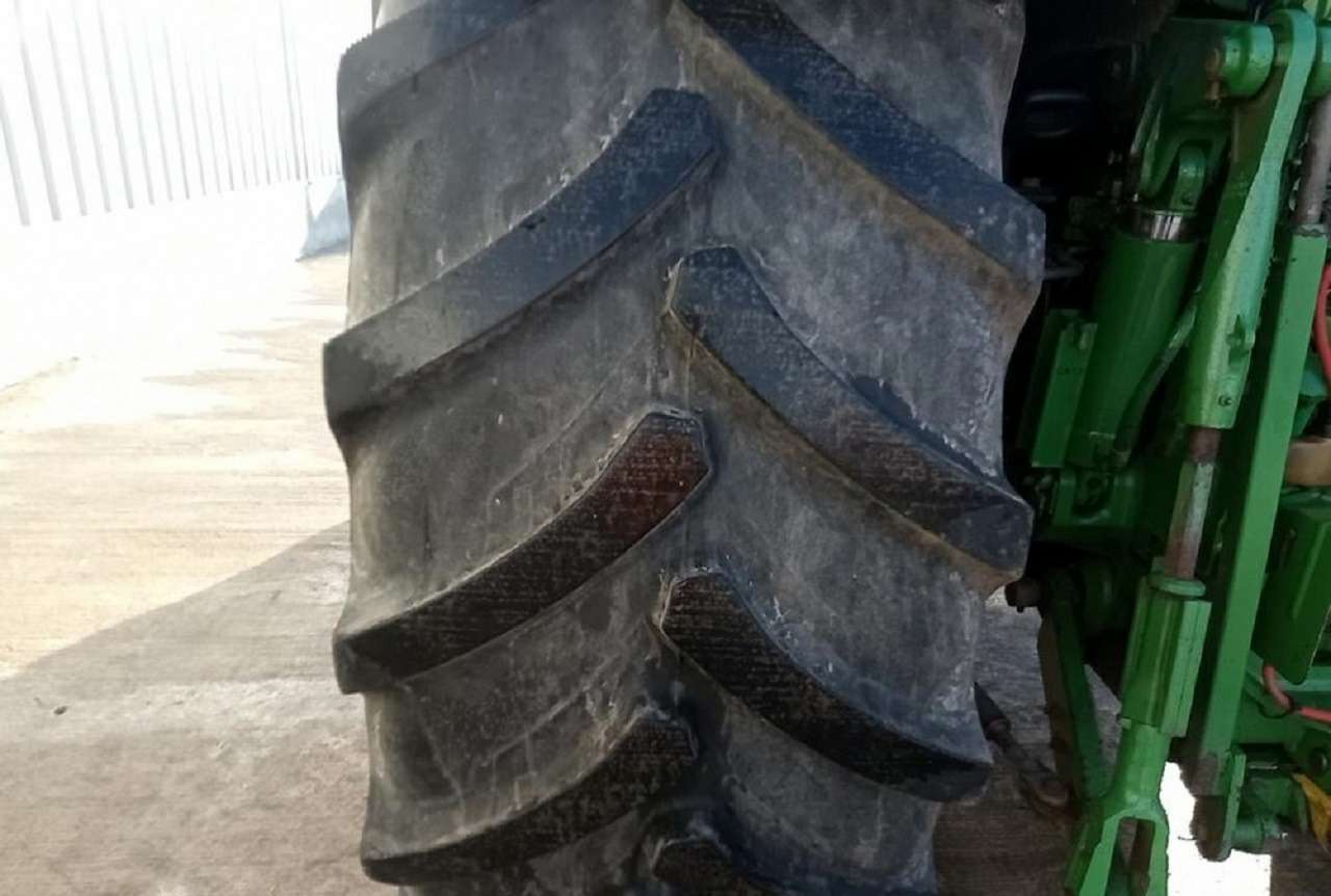 Tractor agrícola John Deere 6145R - miniatura 3