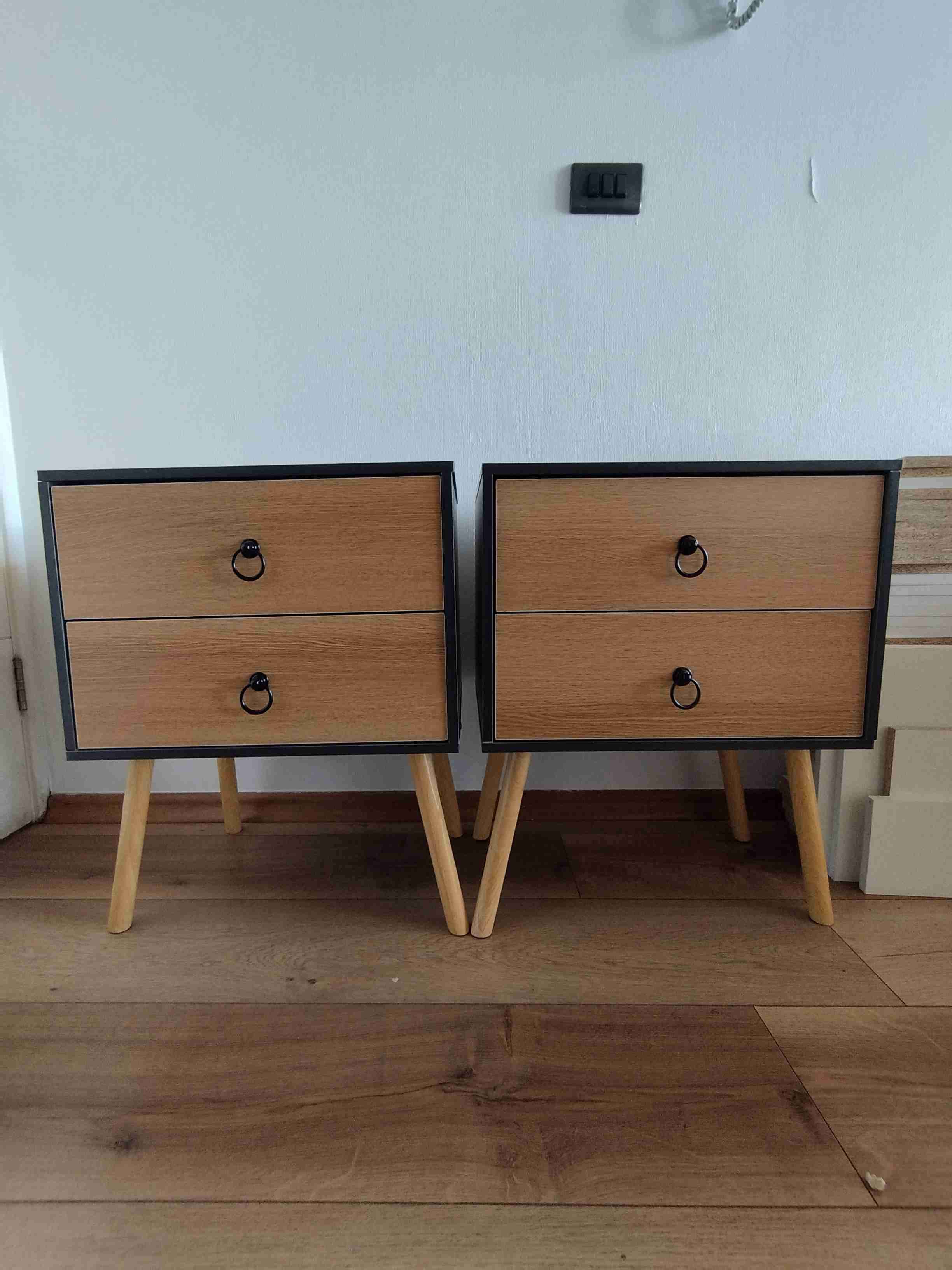 Veladores color madera y gris oscuro - miniatura 1