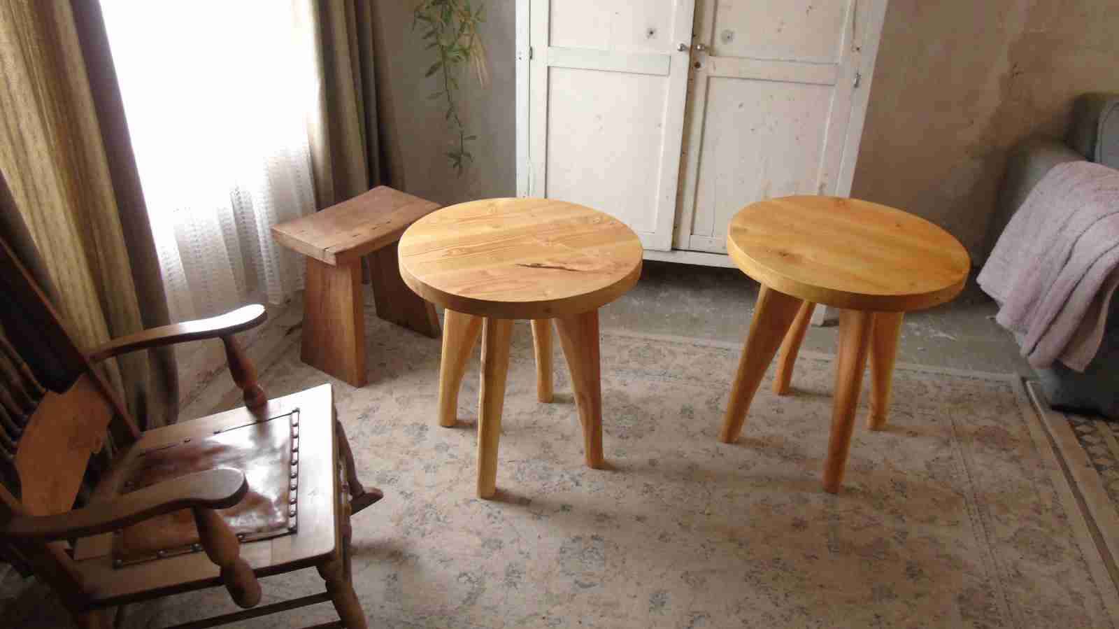Mesas redondas de madera - miniatura 1