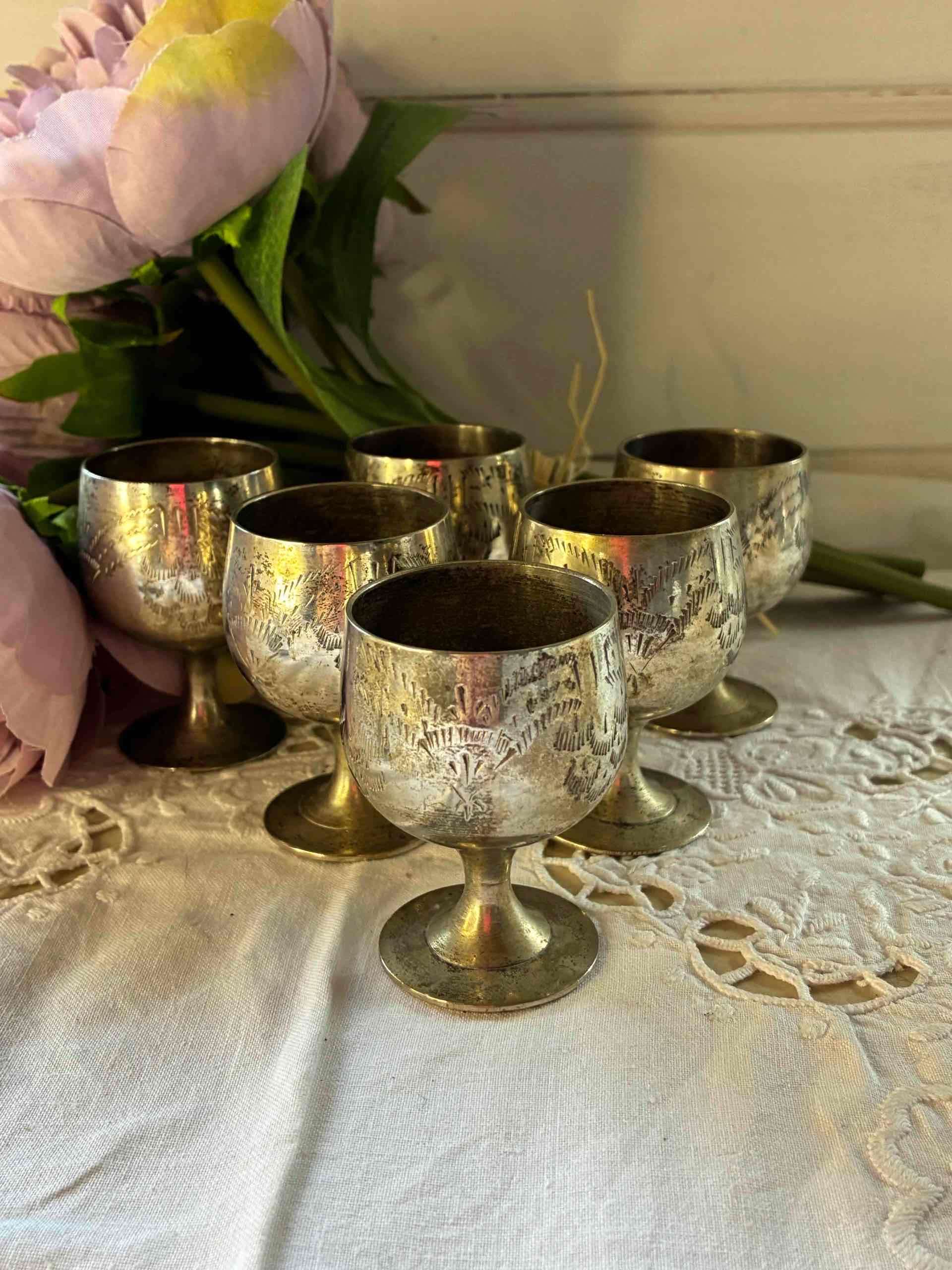 Conjunto de copas vintage bañadas en plata - miniatura 1