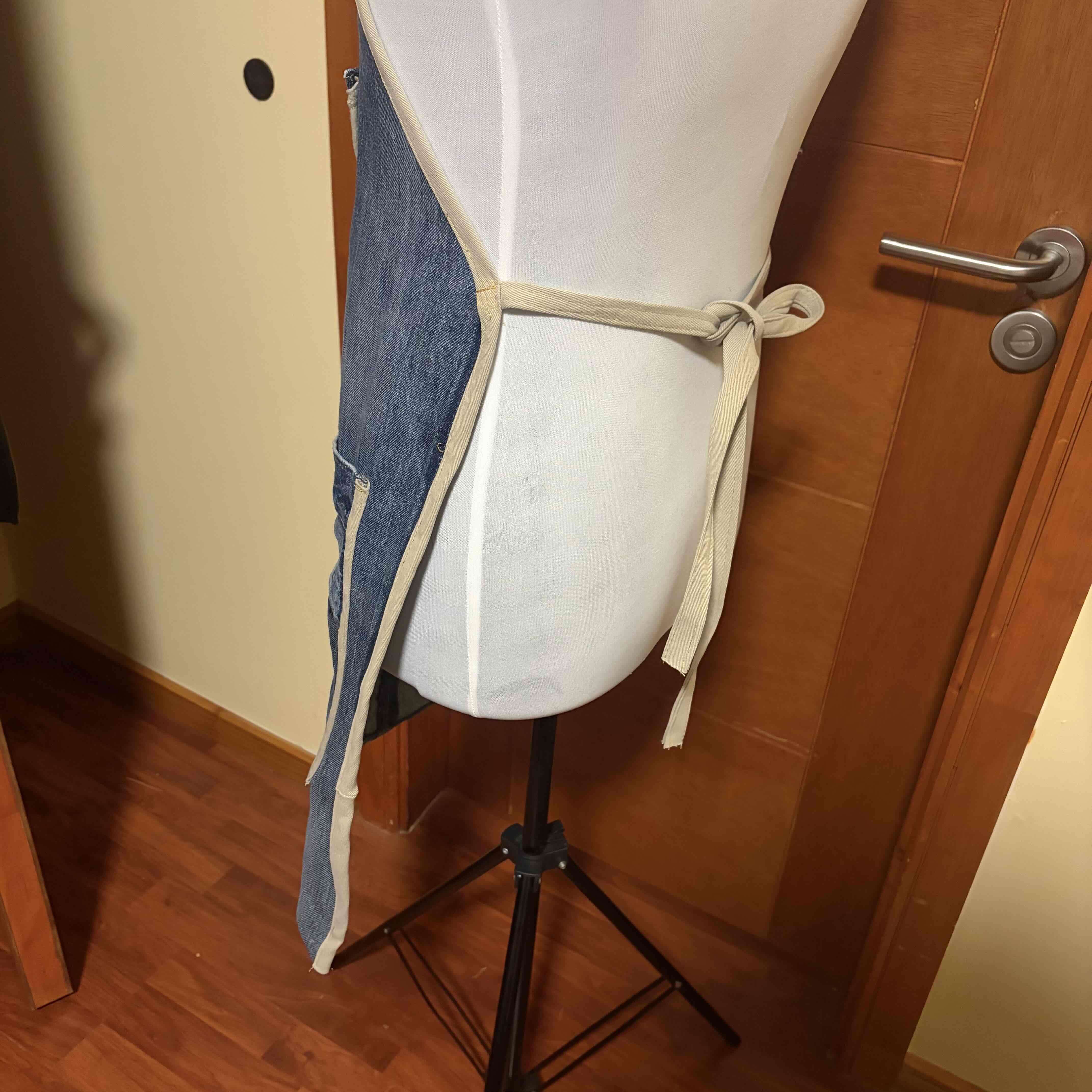 Delantal de mezclilla azul - miniatura 2