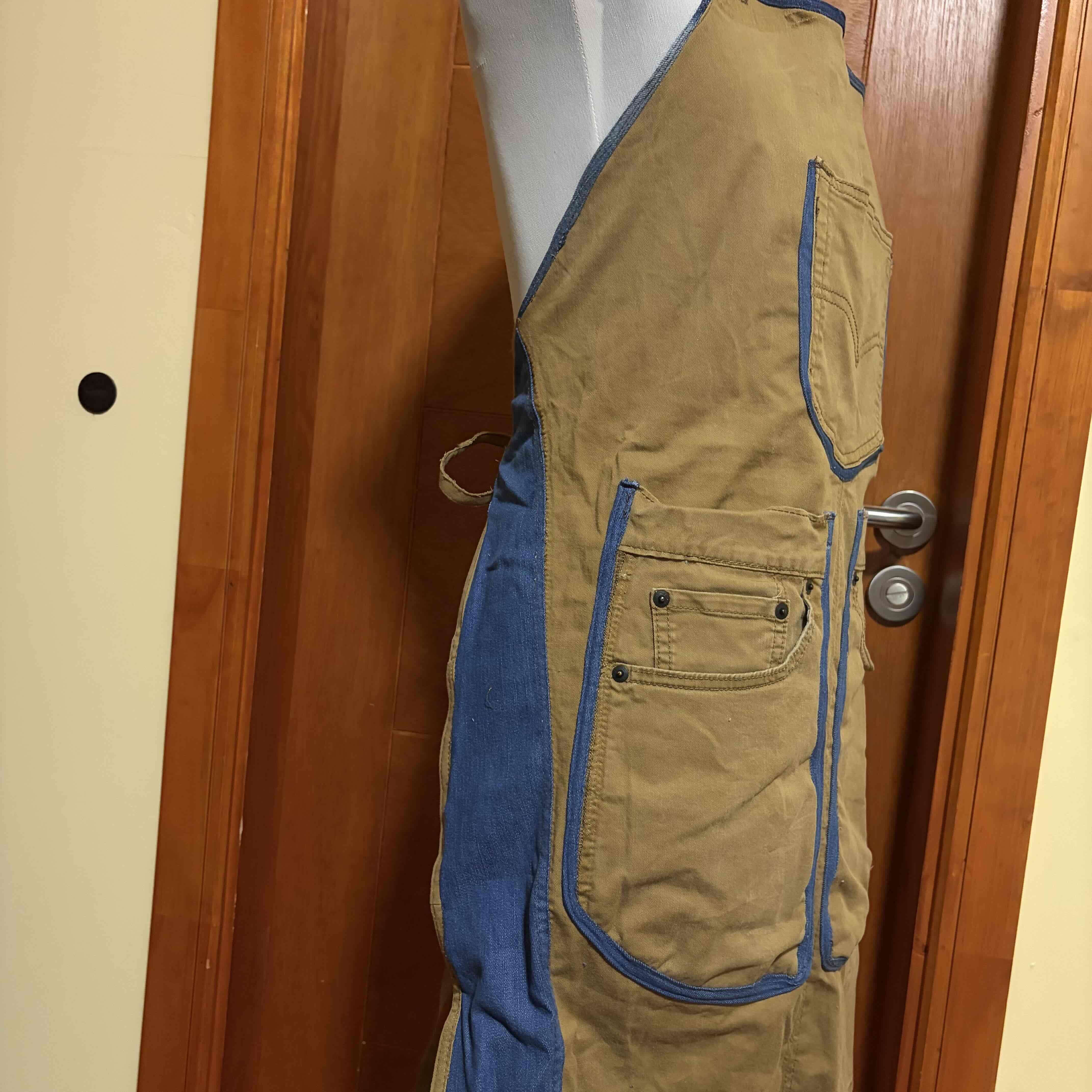 Delantal de lona marrón y azul - miniatura 3