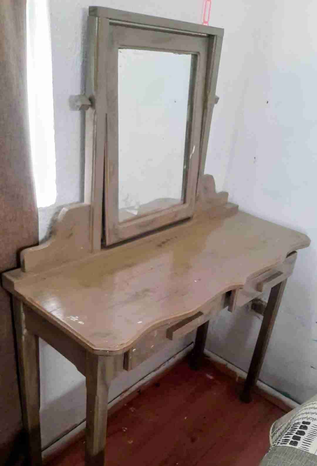 Tocador con espejo vintage