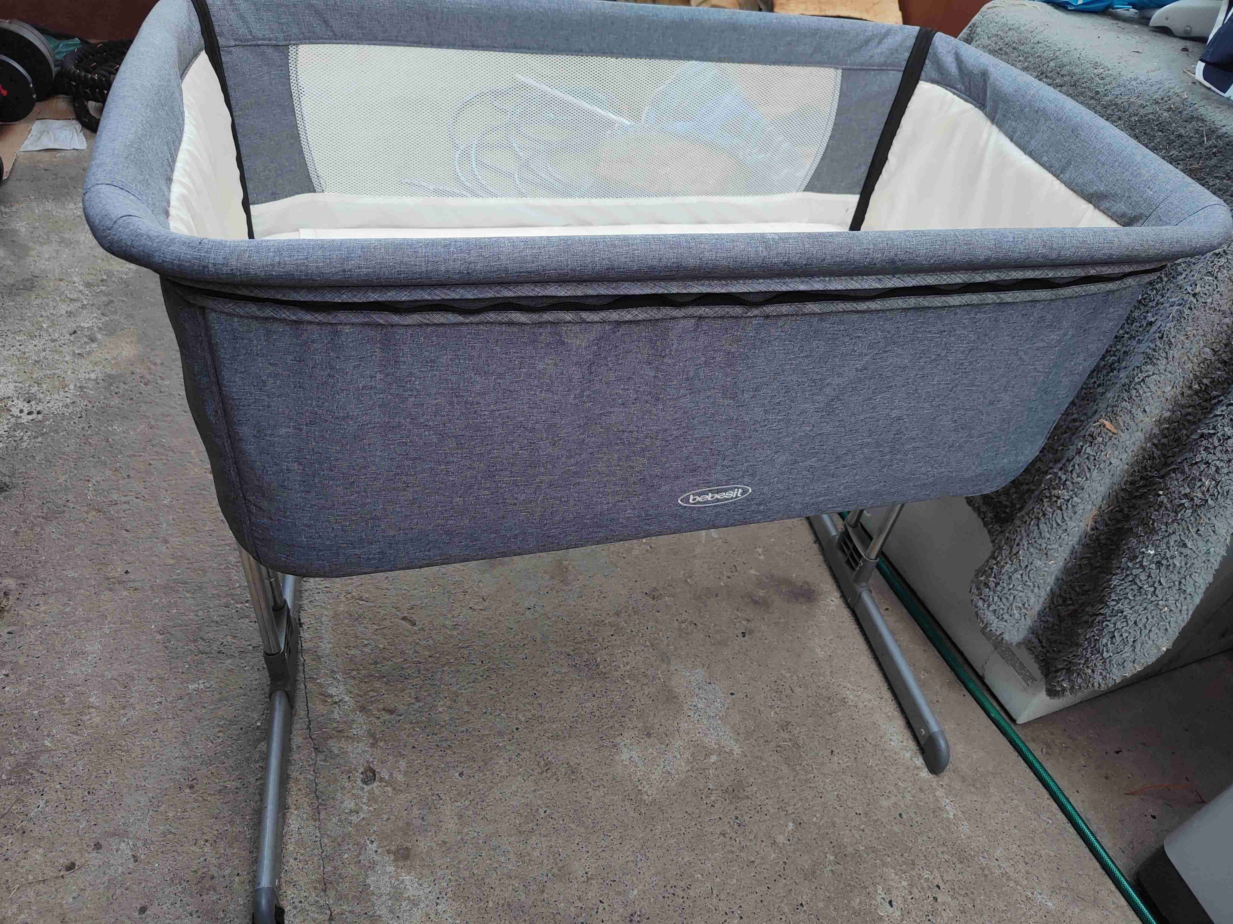 Cuna colecho gris ajustable