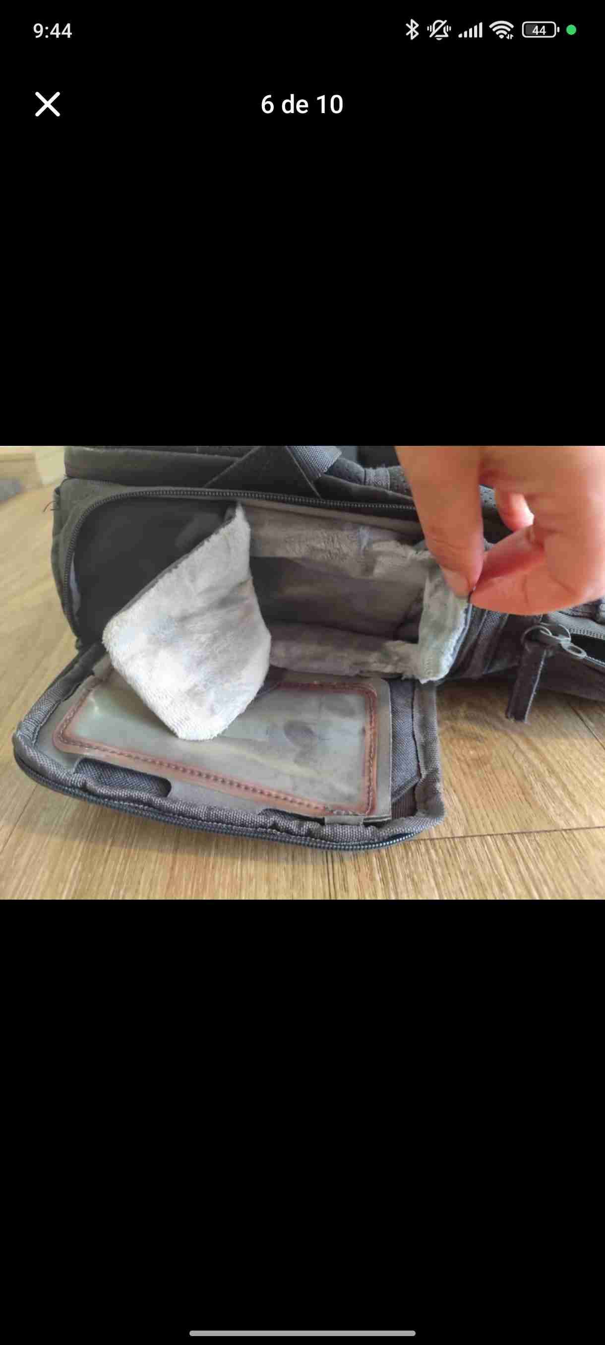 Mochila gris con detalles marrón - miniatura 6