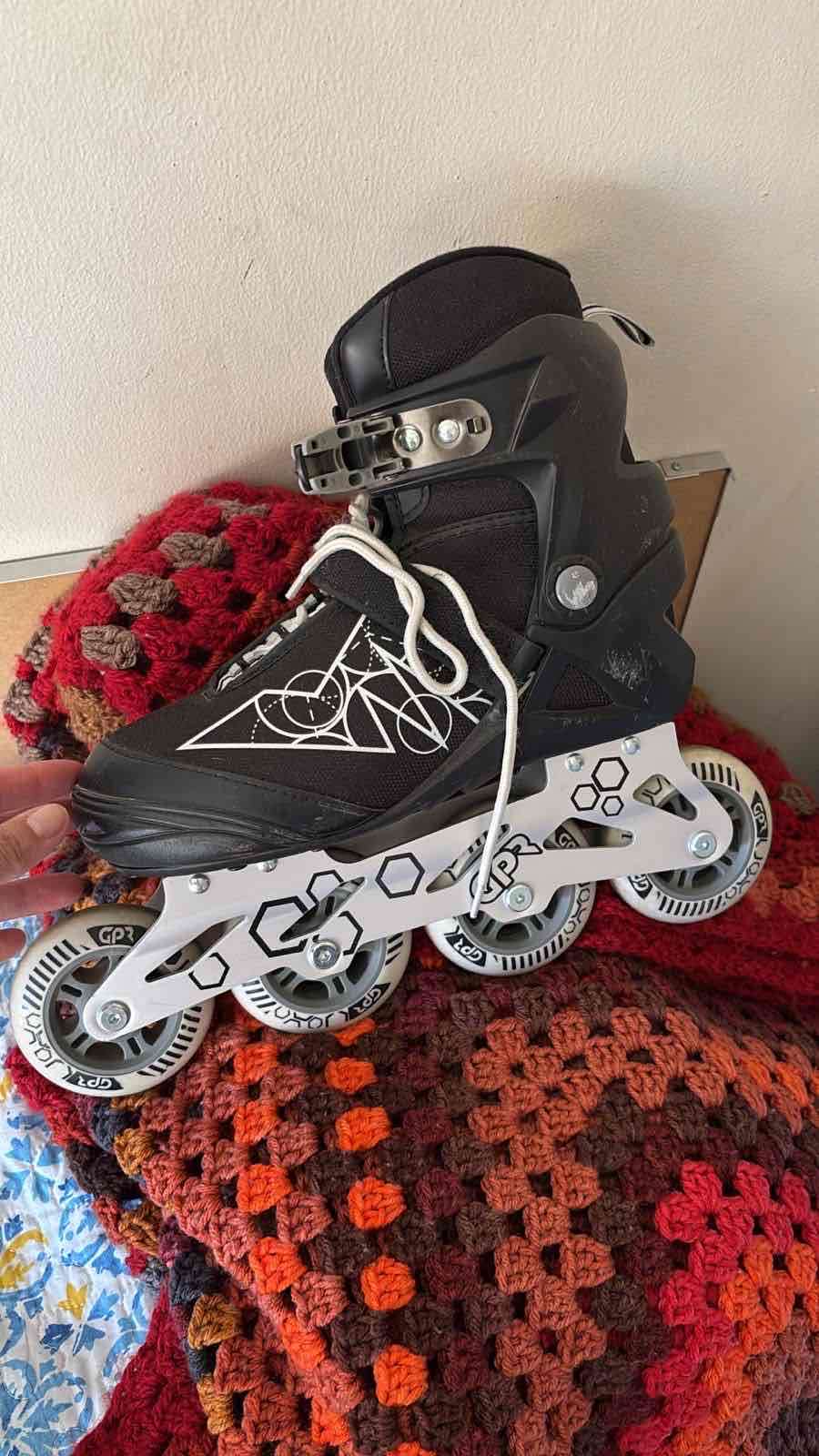 Patines en línea negros - miniatura 1