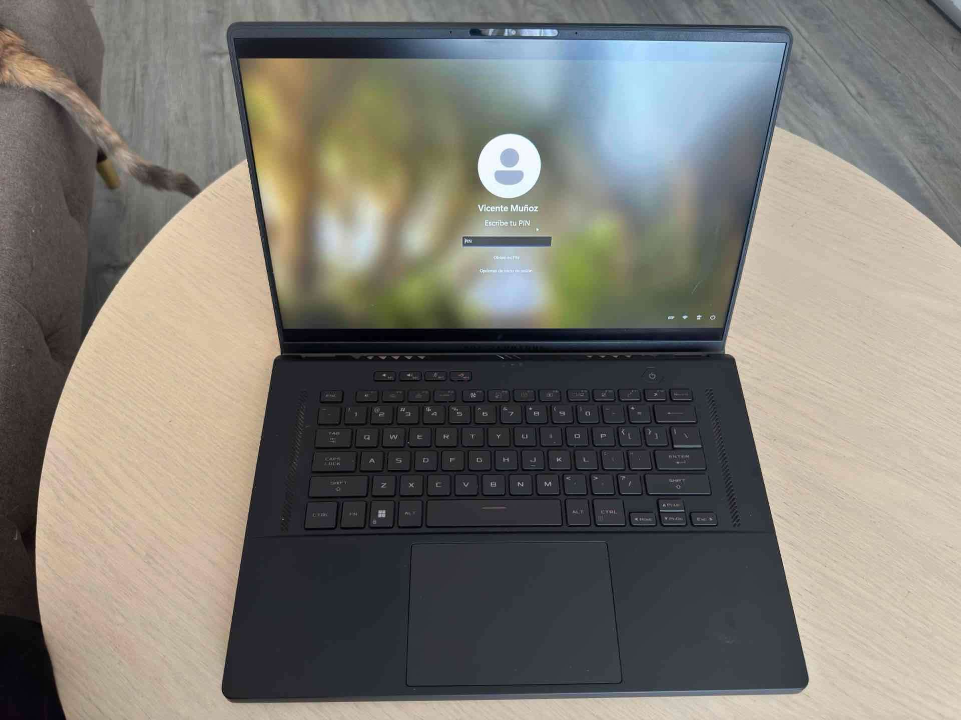 Notebook gamer Asus Rog Zephyrus M16 - miniatura 1