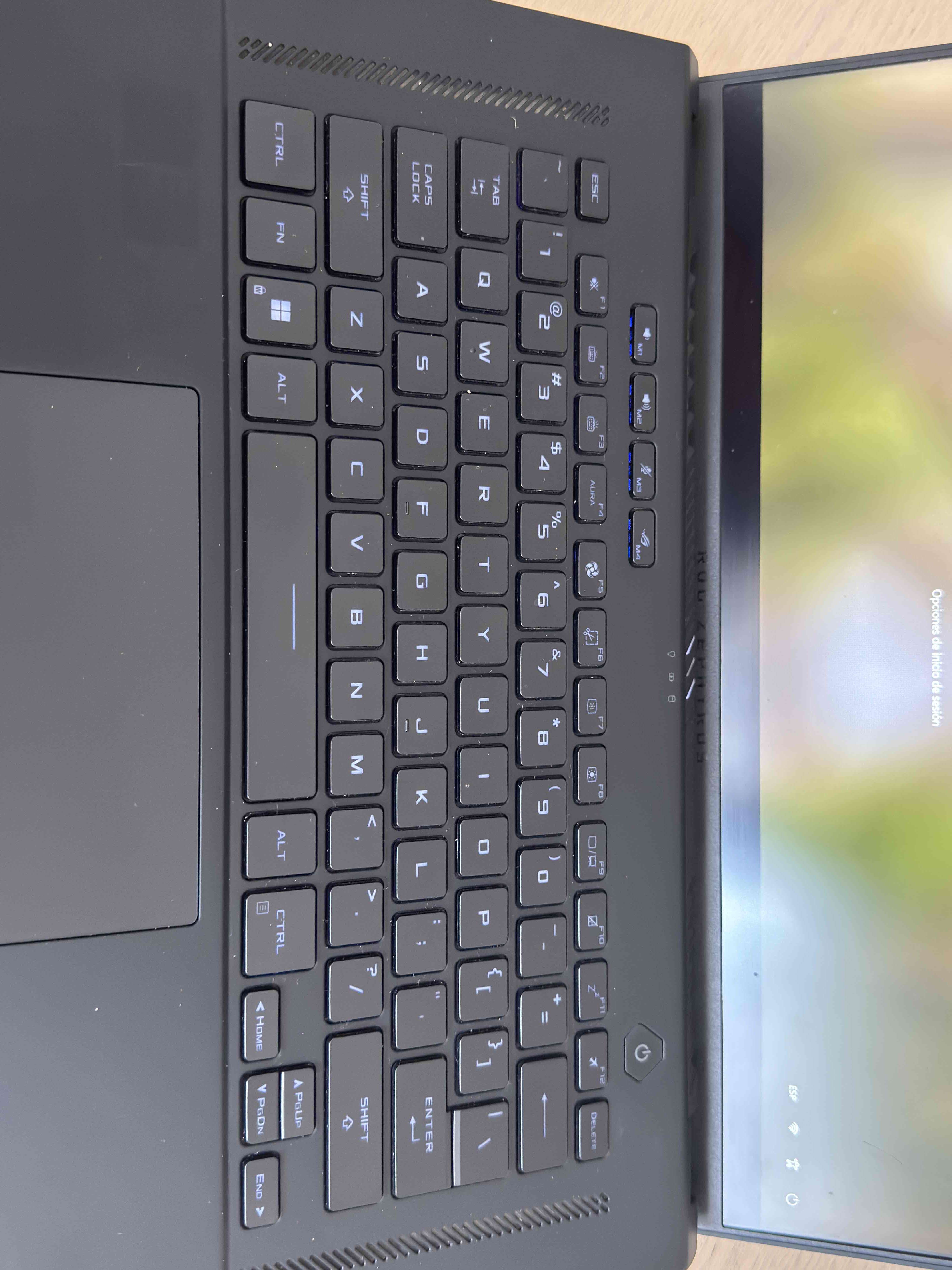 Notebook gamer Asus Rog Zephyrus M16 - miniatura 2