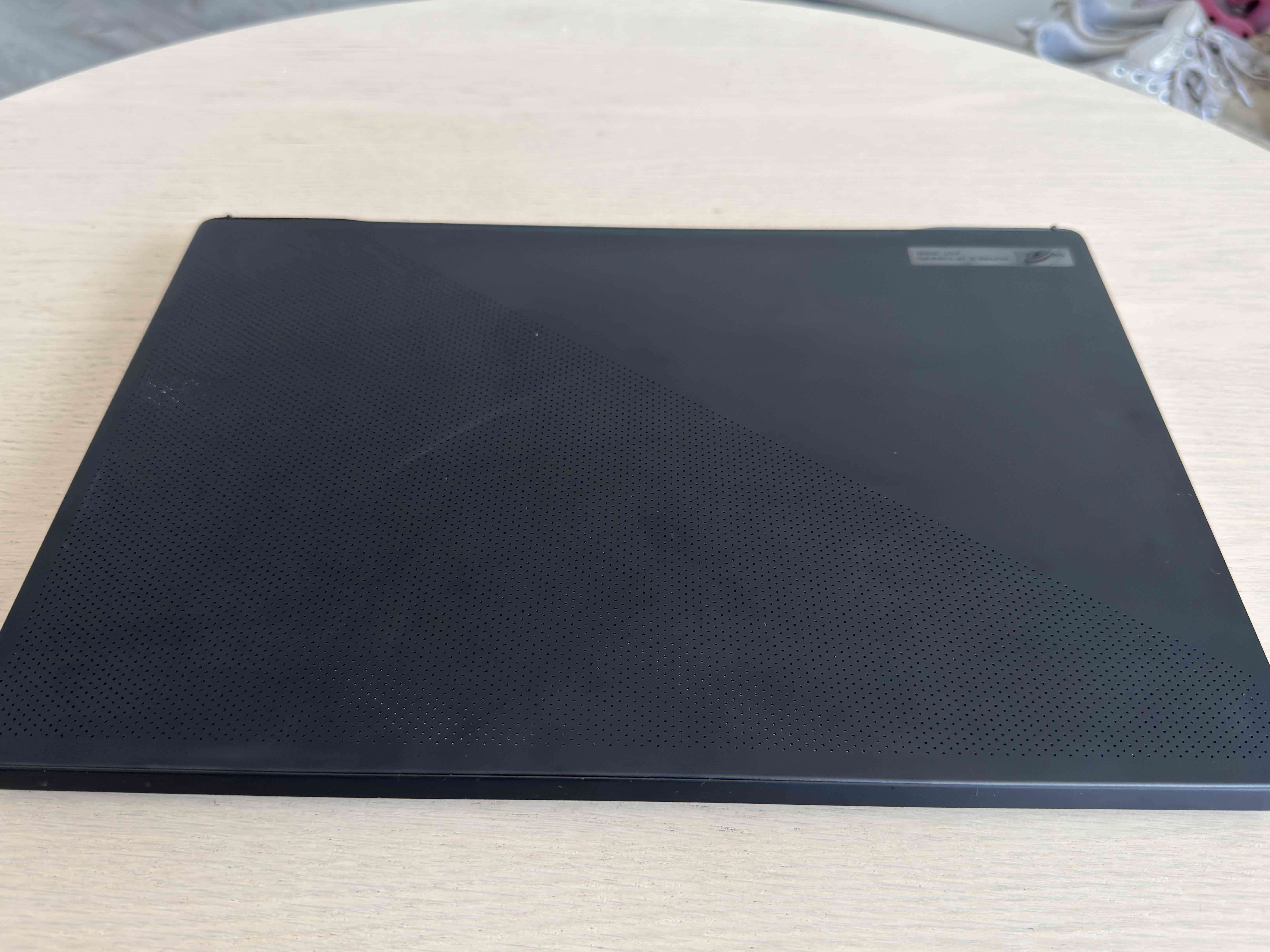 Notebook gamer Asus Rog Zephyrus M16 - miniatura 5