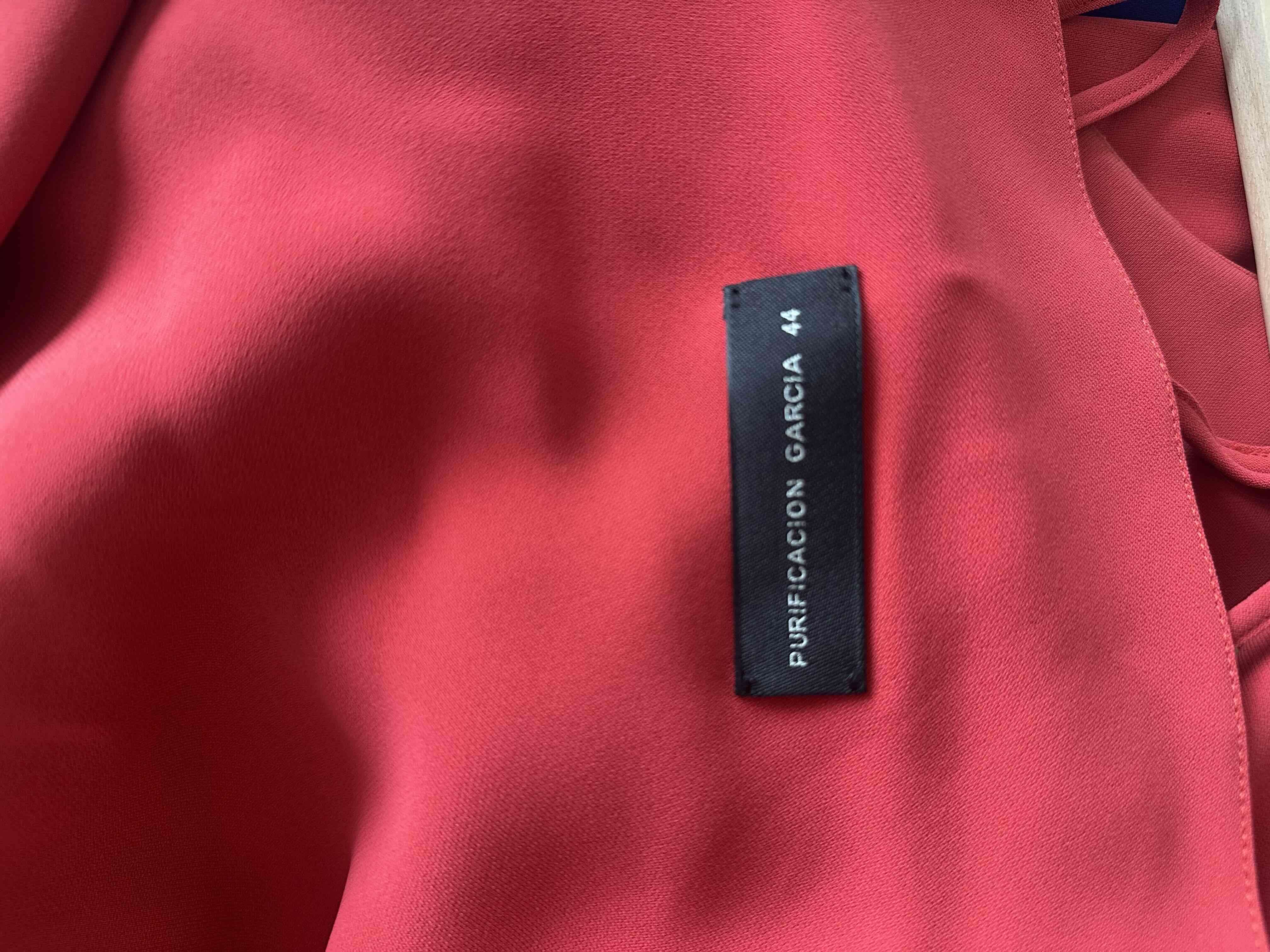 Vestido rojo elegante.Talla 44. - miniatura 3