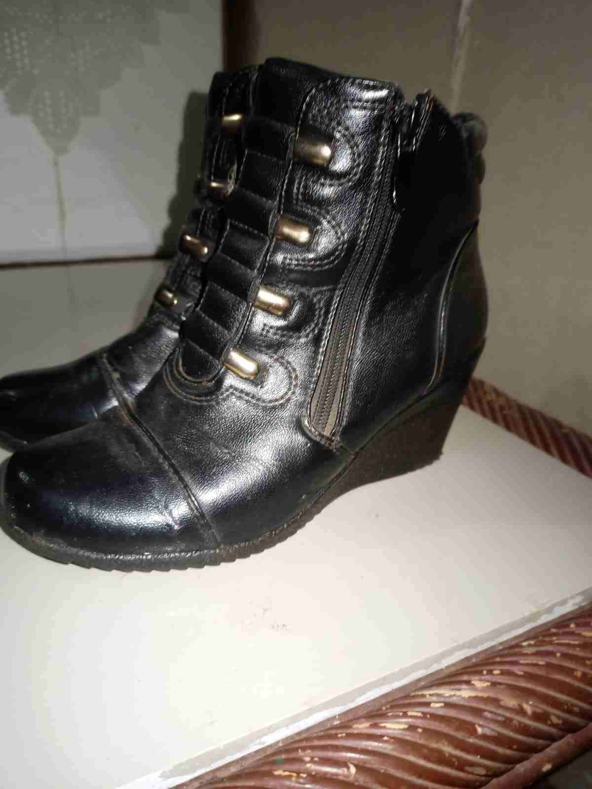 Botines de cuero negro - miniatura 2