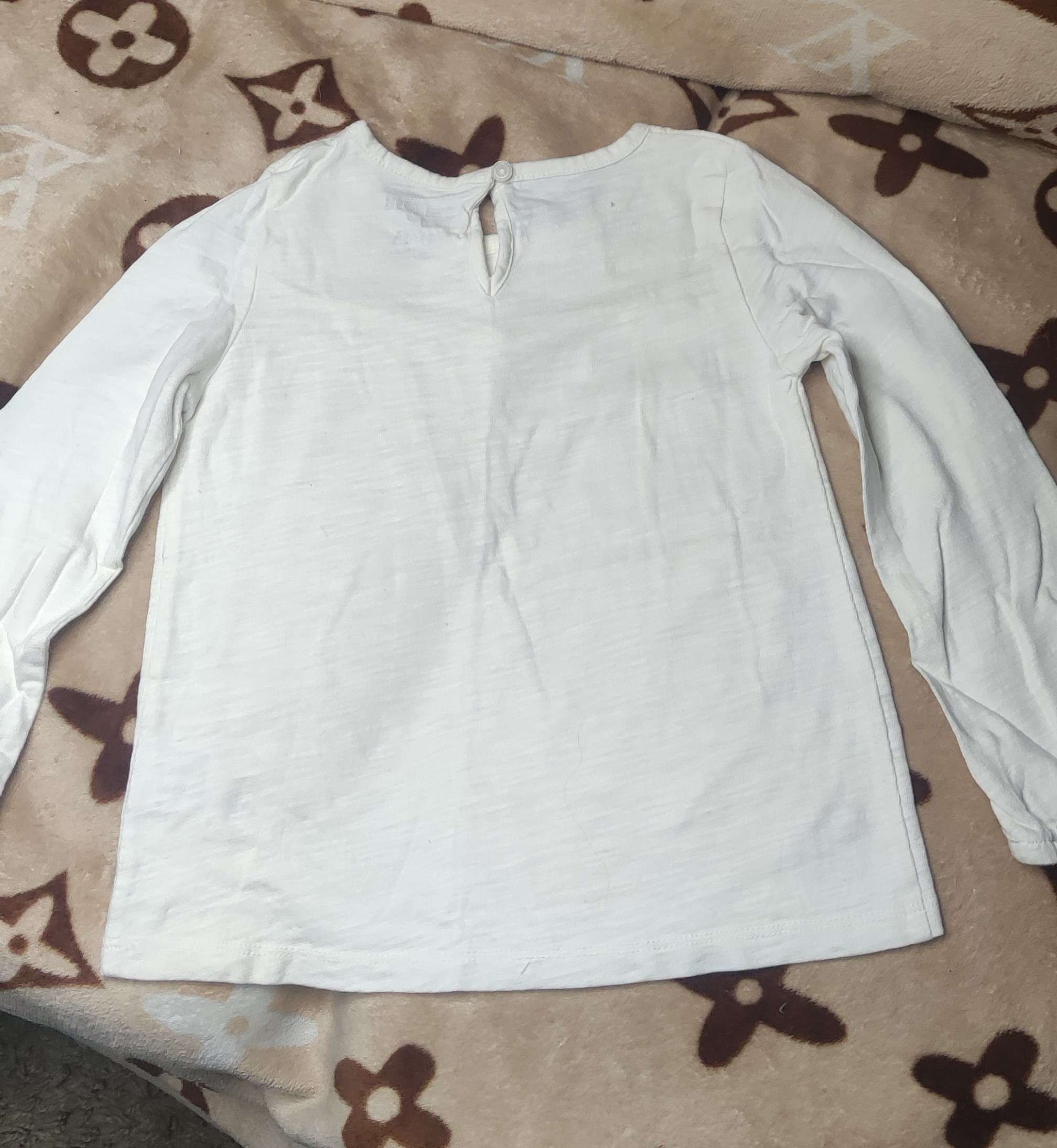 Blusa blanca con detalle de encaje - miniatura 2