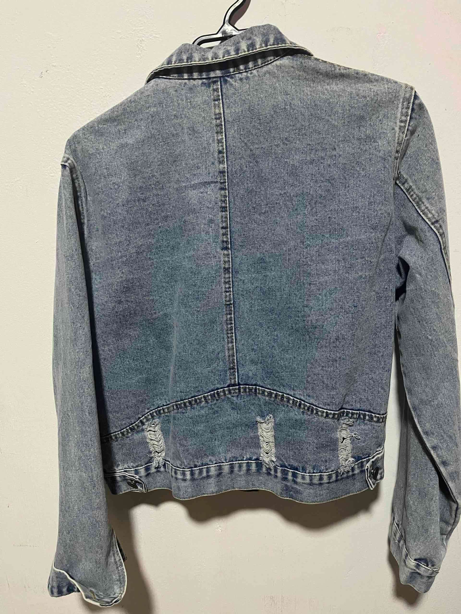 Chaqueta de mezclilla desgastada - miniatura 3