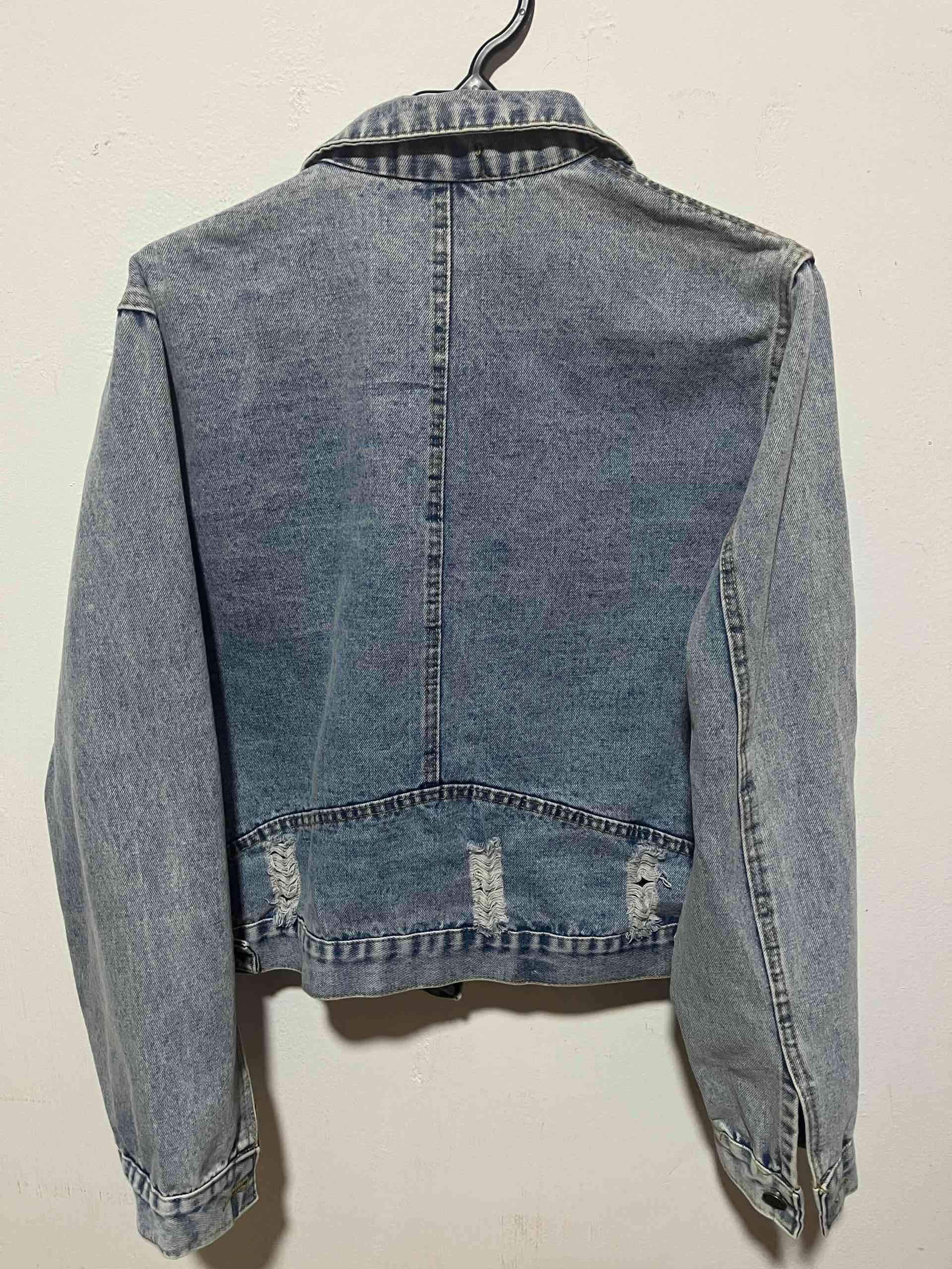 Chaqueta de mezclilla desgastada - miniatura 4