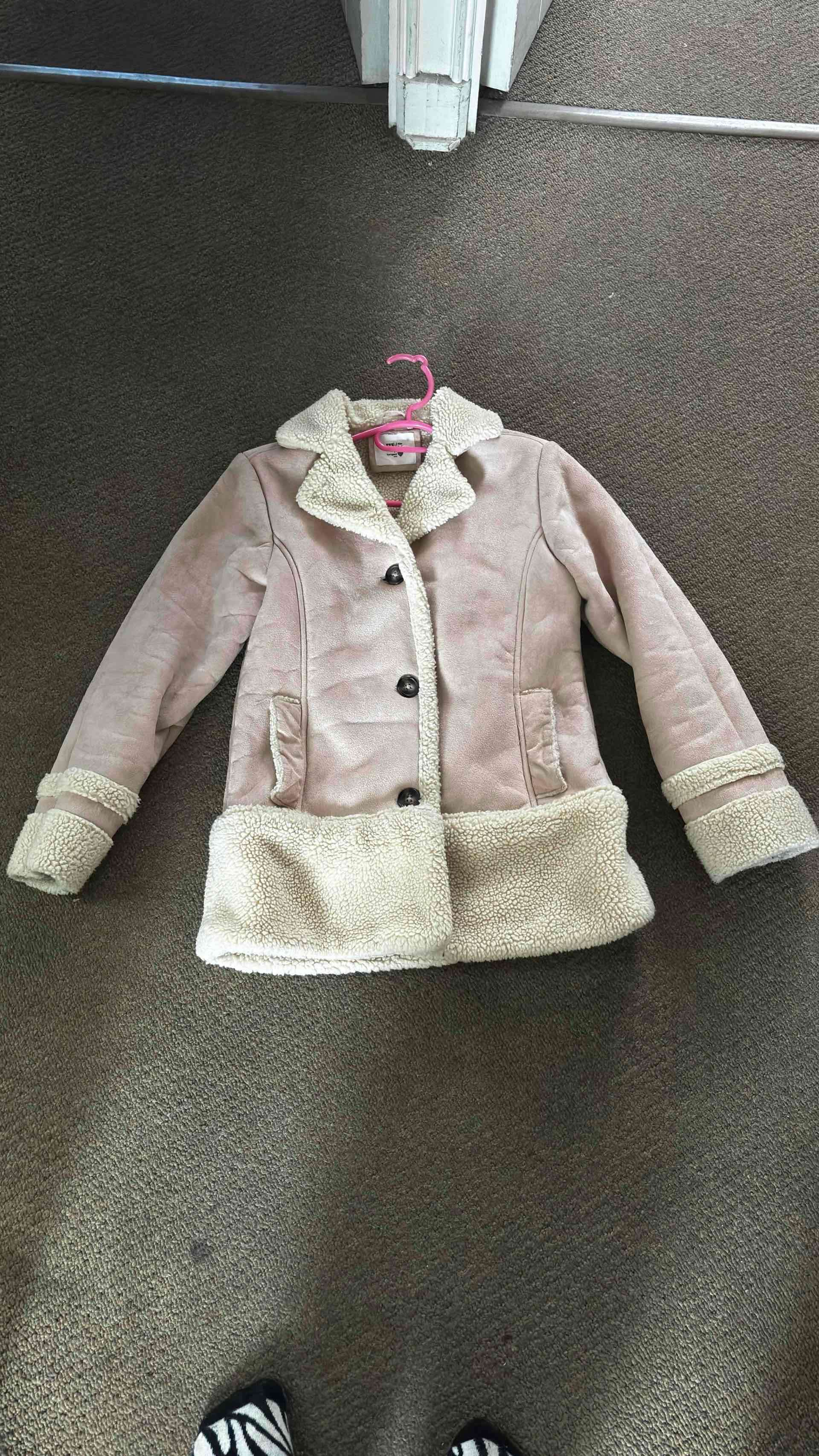 Abrigo rosado con forro chiporro - miniatura 3