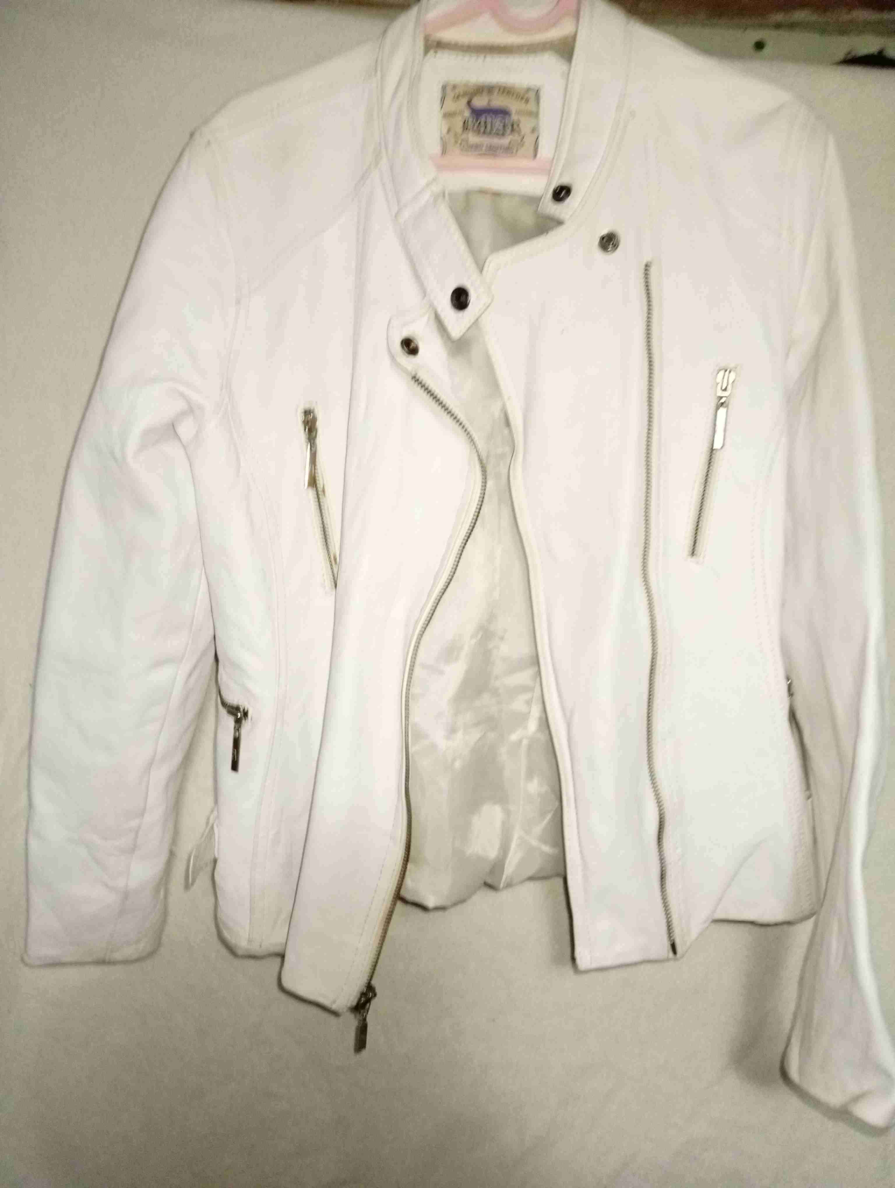 Chaqueta de cuero negra - miniatura 2