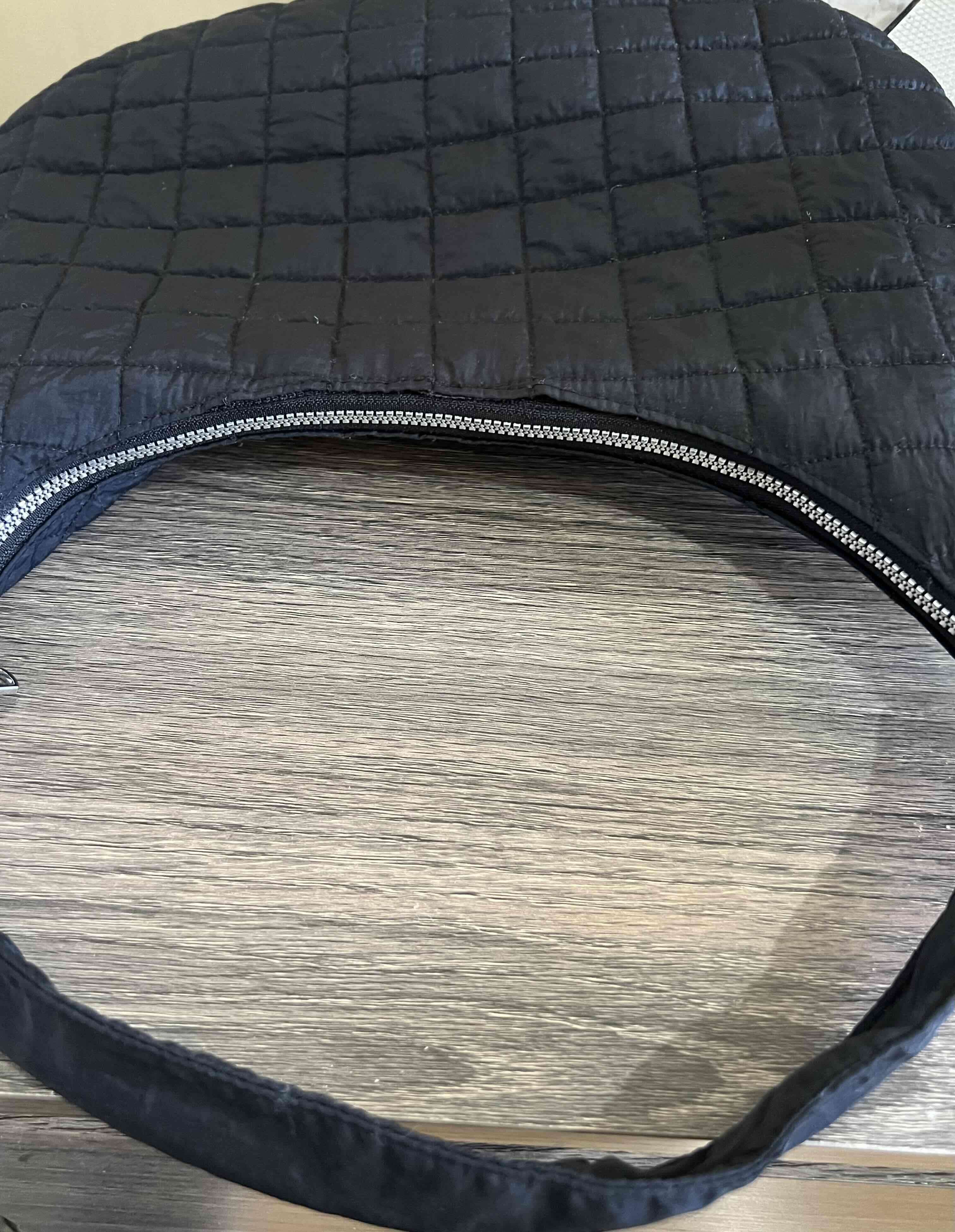 Cartera de hombro negra acolchada - miniatura 2